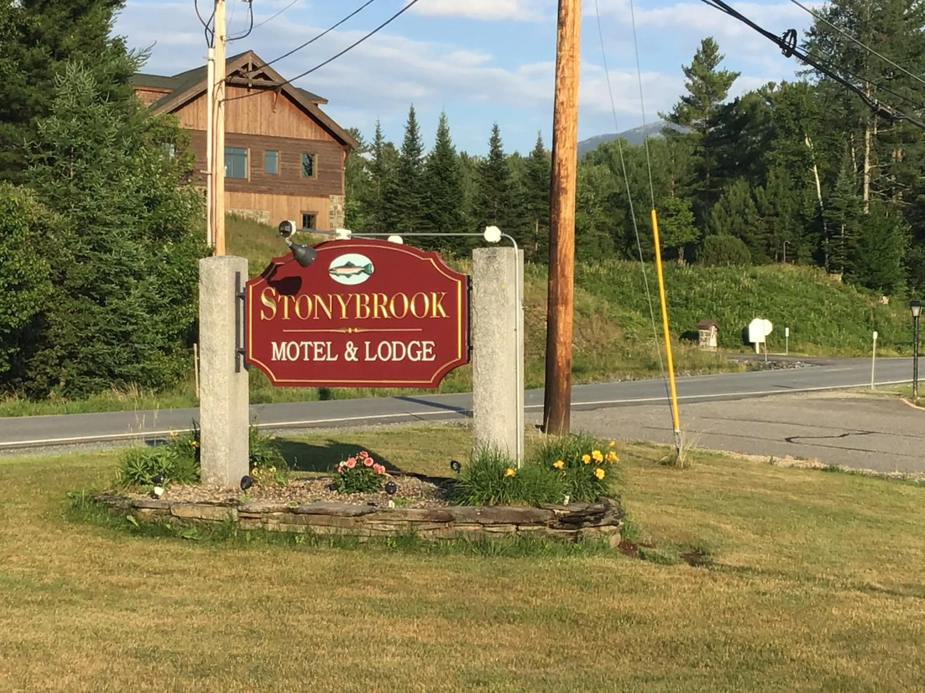 Logo/Certificate/Sign in Stonybrook Motel & Lodge