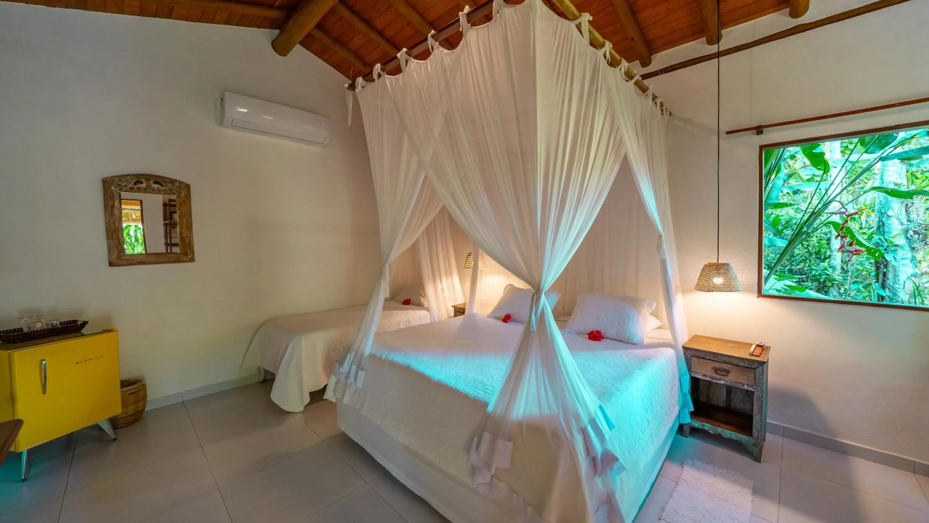 Photo of the whole room, Bed in Pousada do Bosque