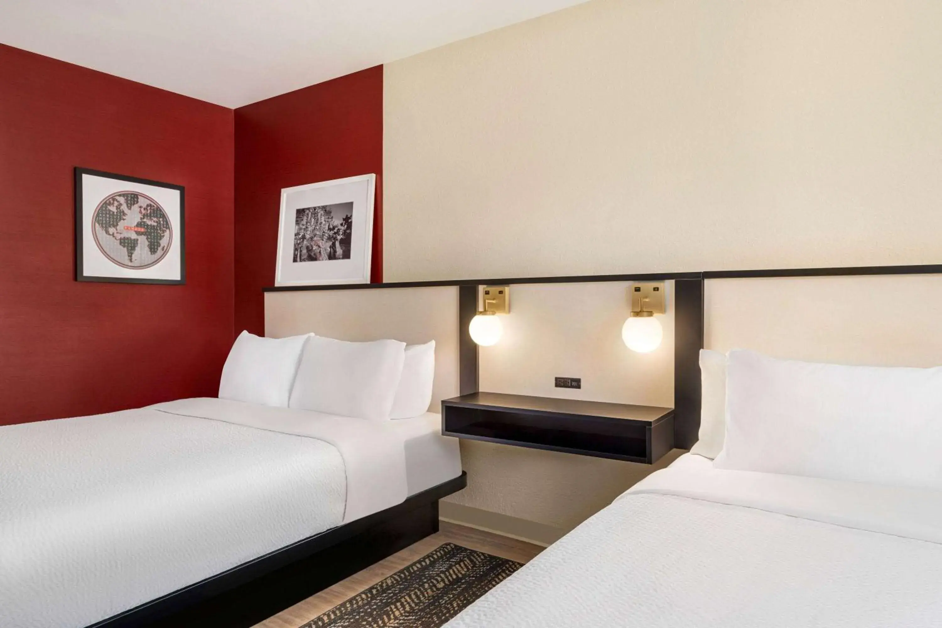 Standard Queen Room with Two Queen Beds - Disability Access/Non-Smoking in Ramada by Wyndham Allentown Bethlehem Standard Queen Room with Two Queen Beds - Disability Access/Non-Smoking in Ramada by Wyndham Allentown Bethlehem