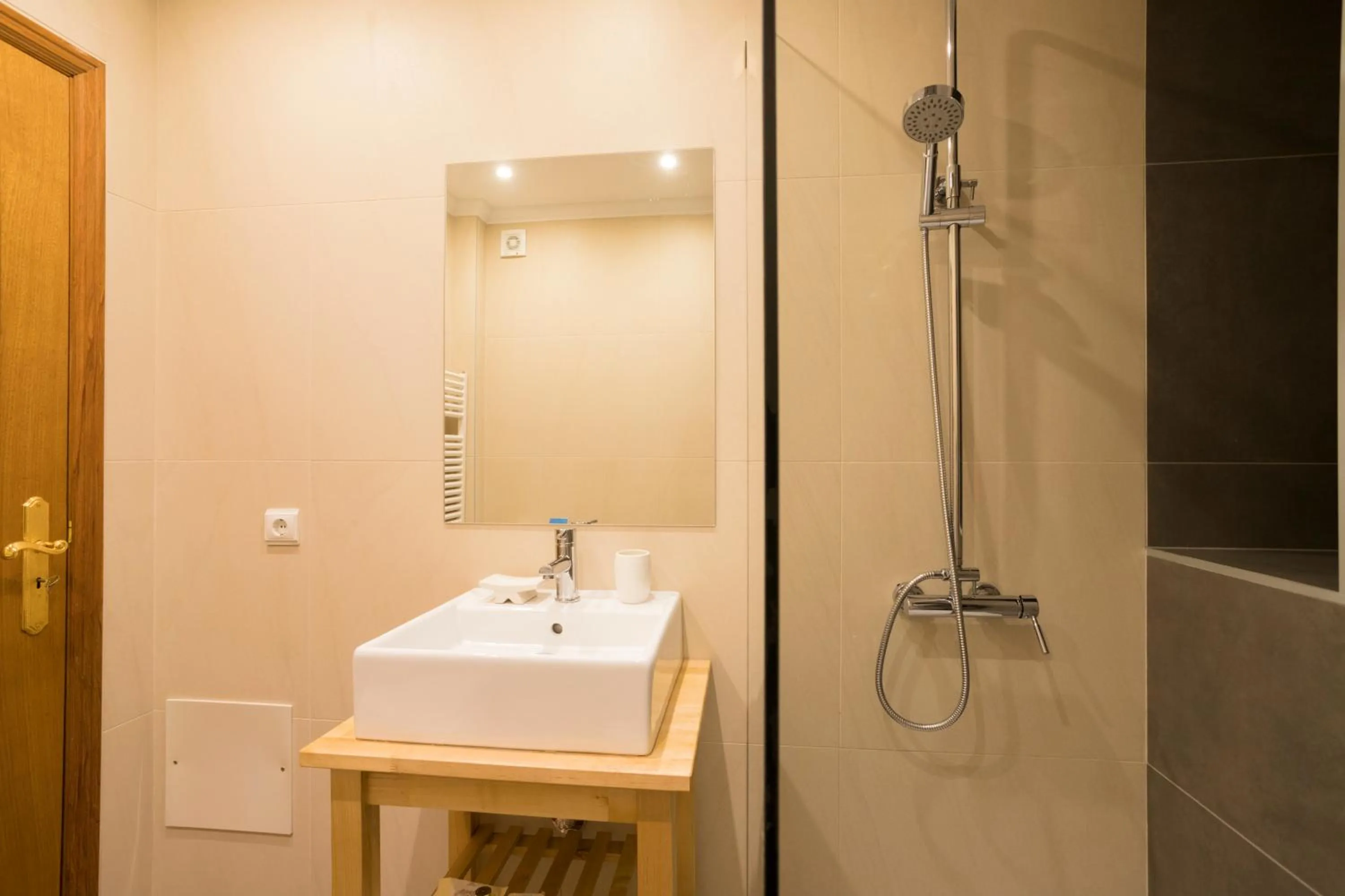 Bathroom in Ericeira Soul Guesthouse