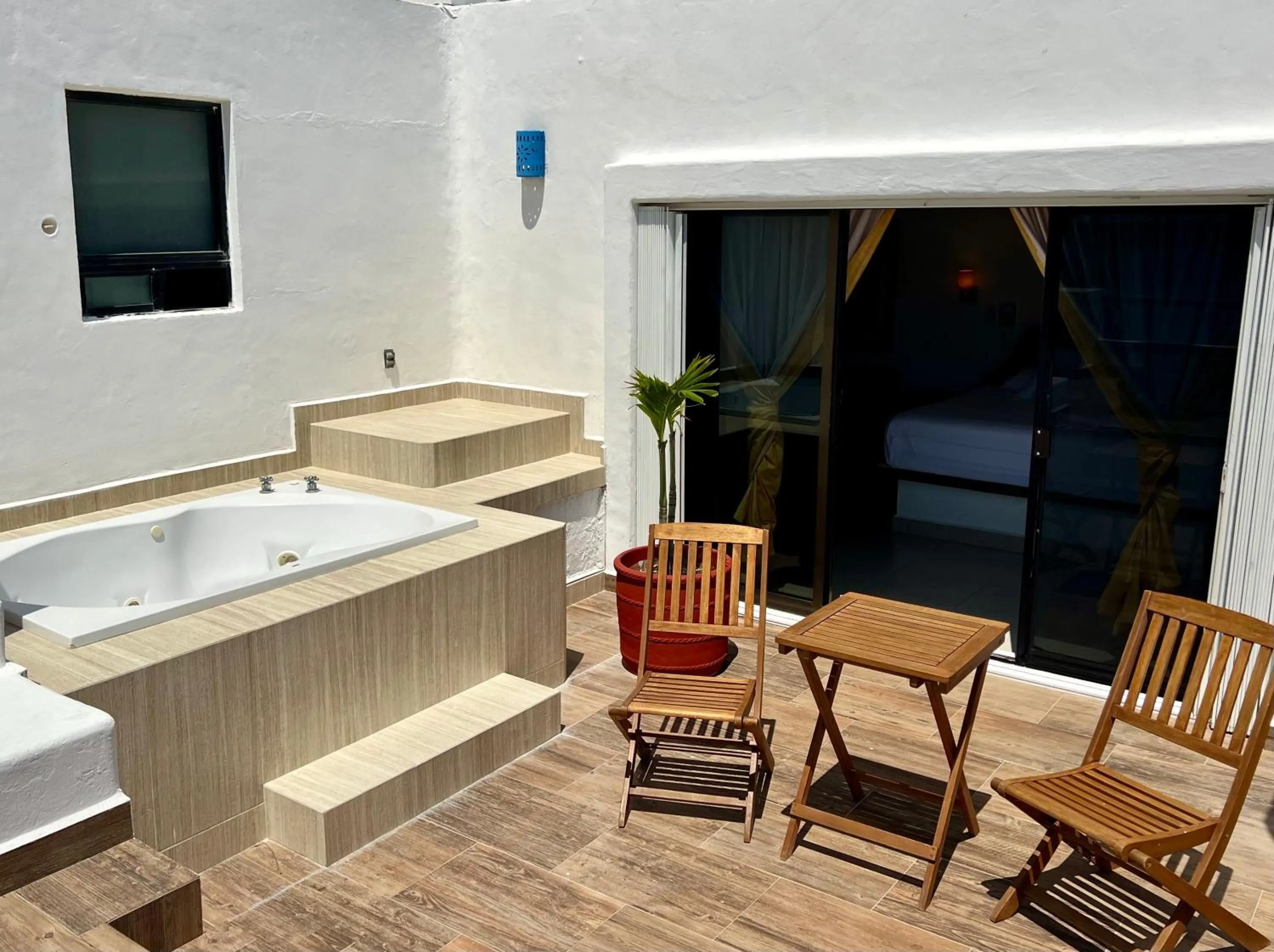 Hot Tub in Pelicano Inn Playa del Carmen - Beachfront Hotel