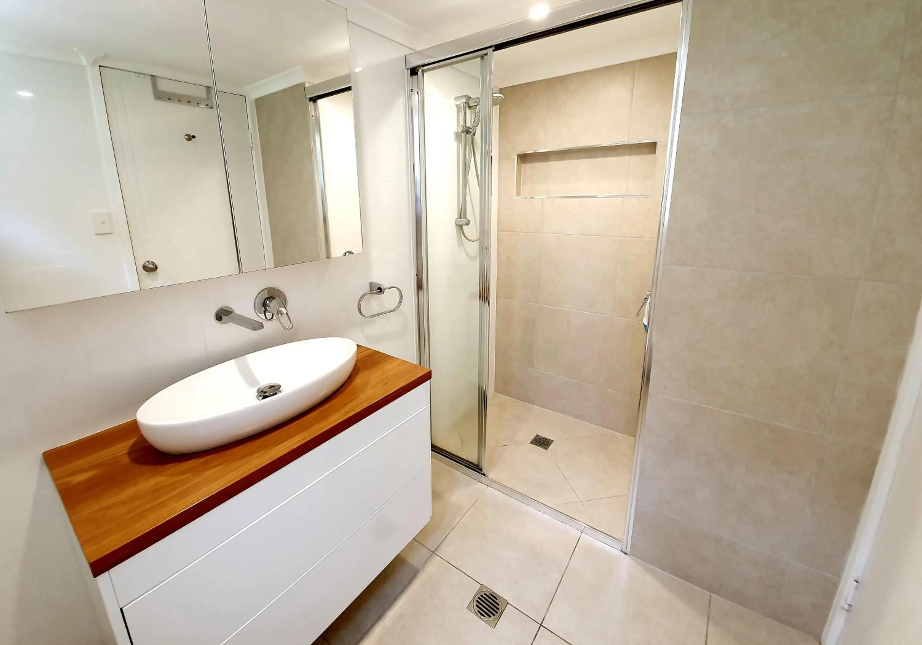 Shower in Noosa River Retreat Holiday Apartments