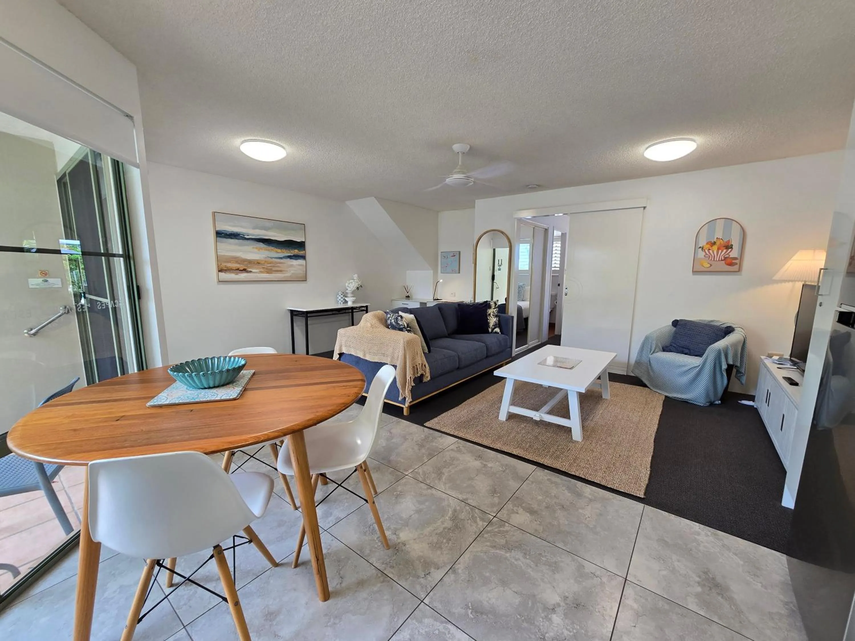 Living room in Noosa River Retreat Holiday Apartments