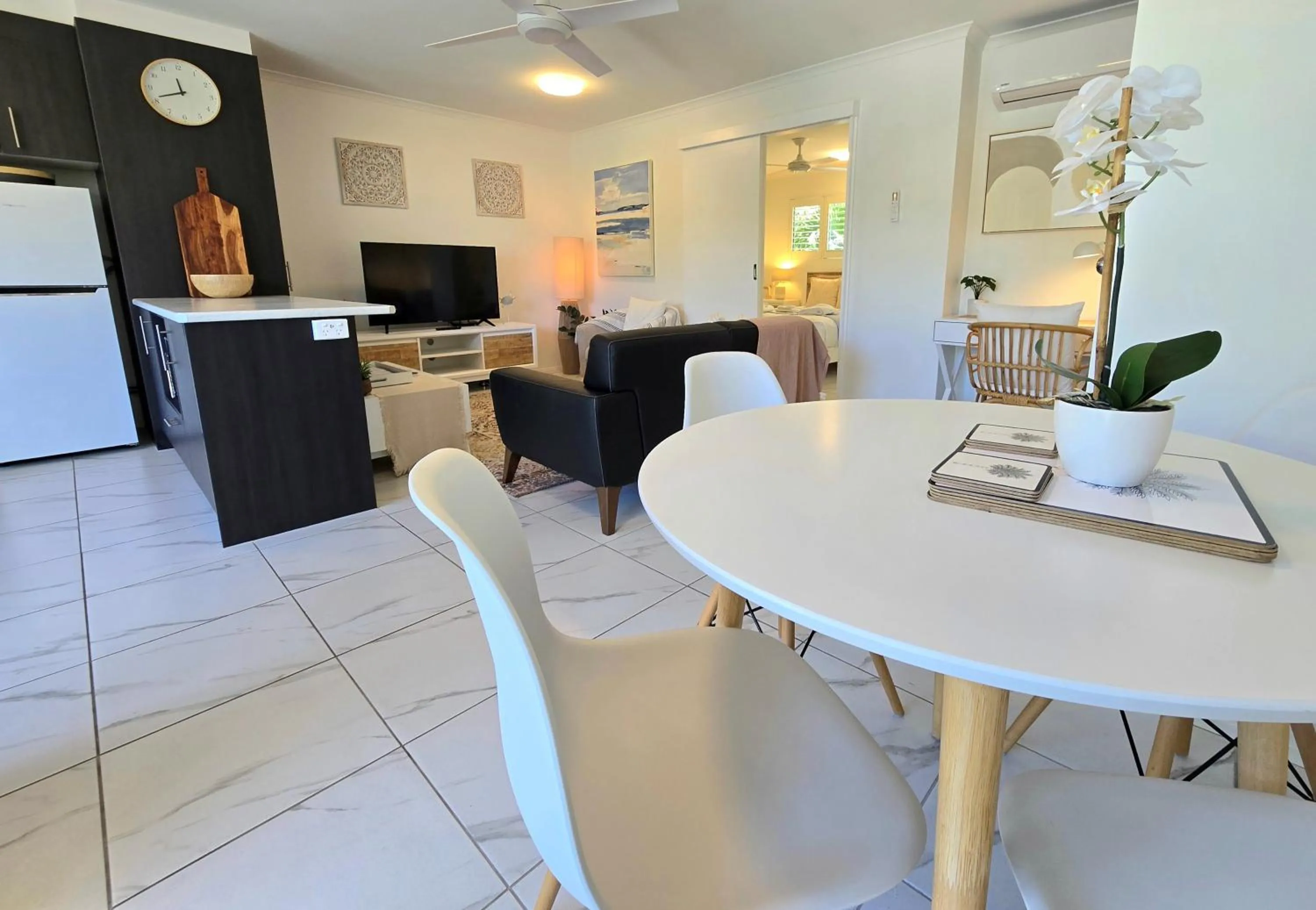 Photo of the whole room in Noosa River Retreat Holiday Apartments