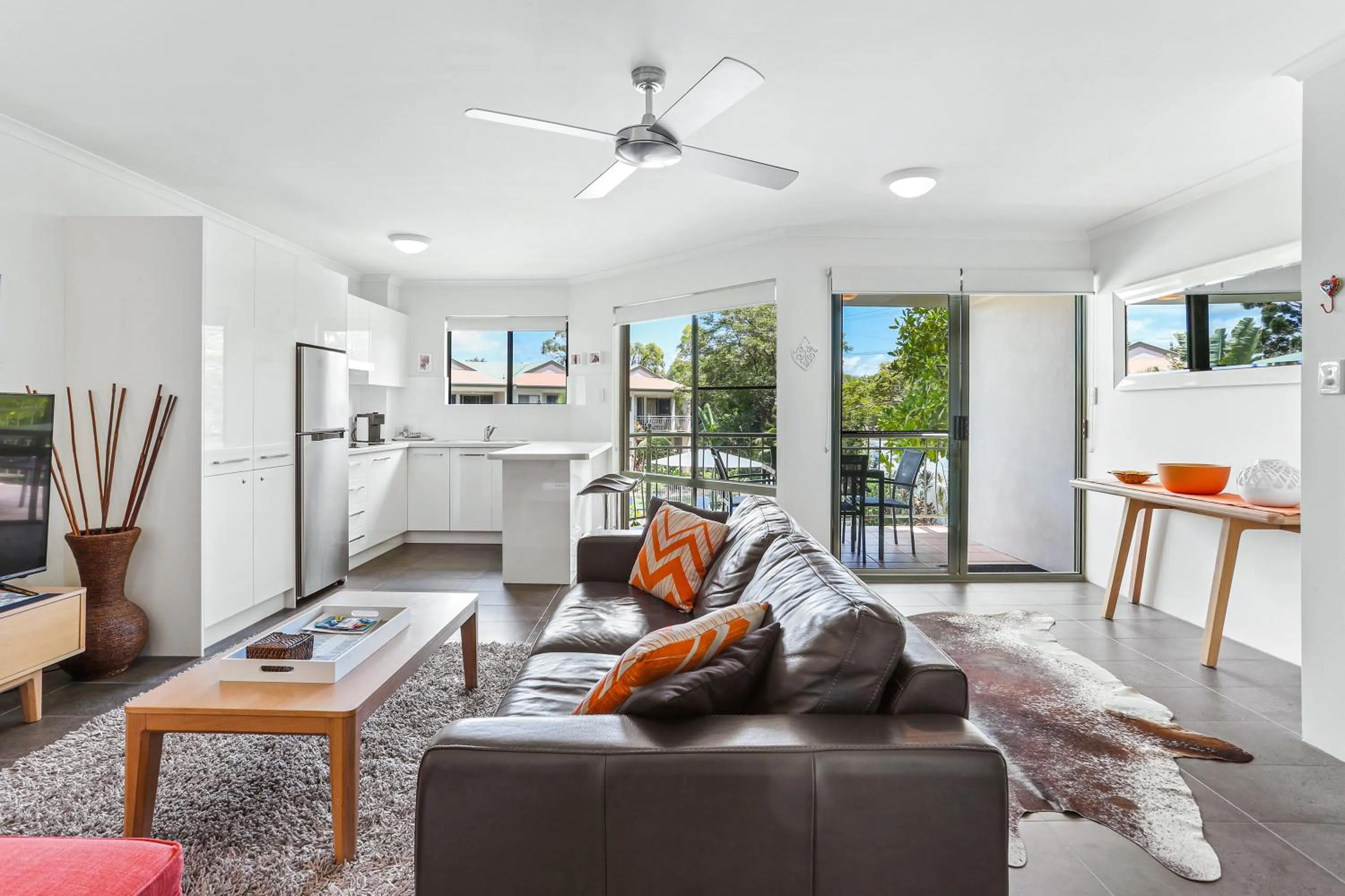 Kitchen or kitchenette in Noosa River Retreat Holiday Apartments