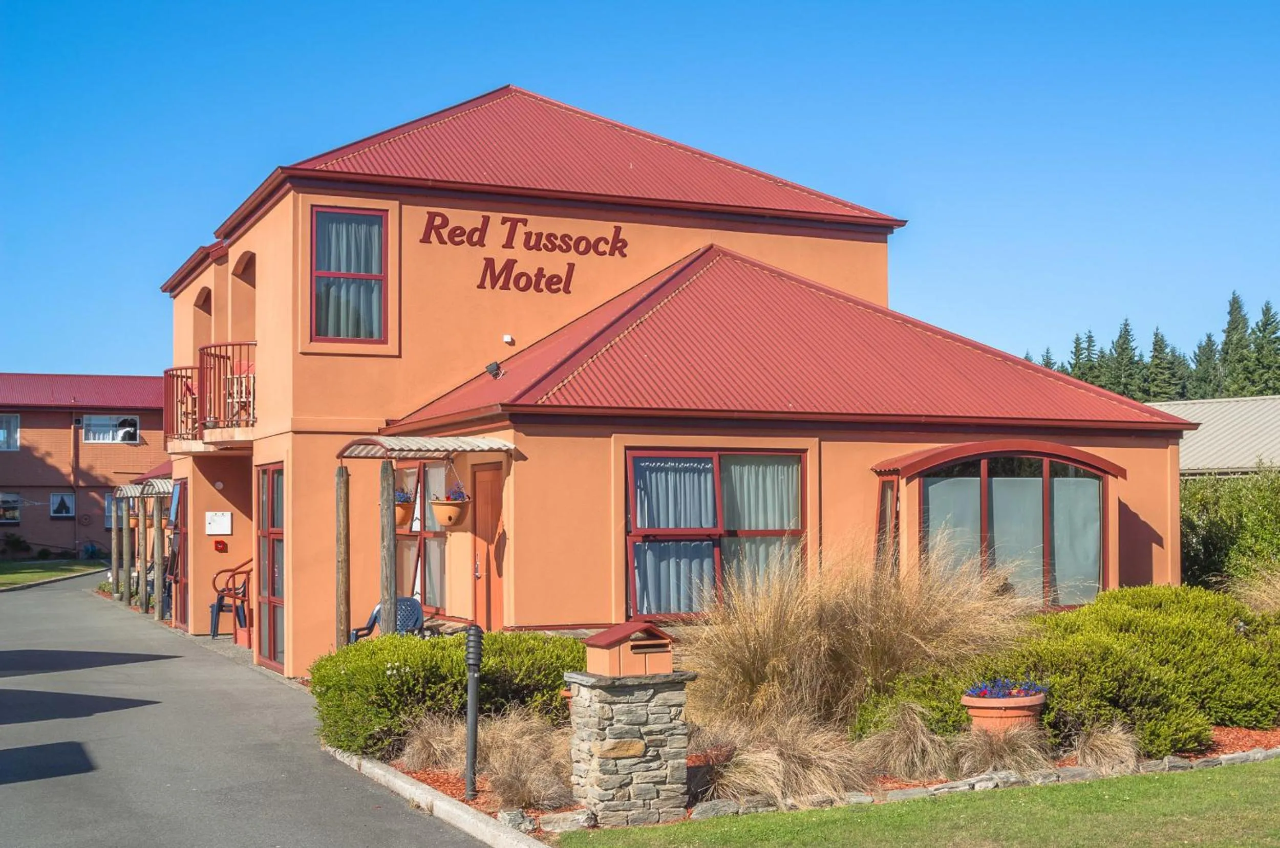 Facade/entrance in Red Tussock Motel