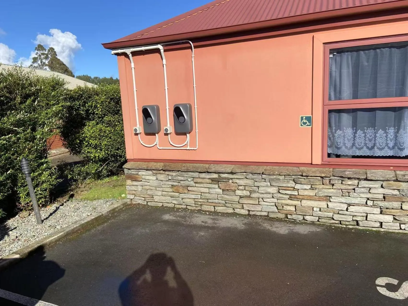 Parking in Red Tussock Motel