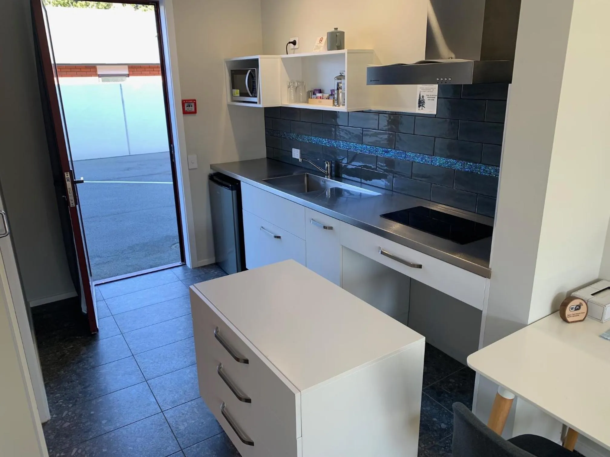 Kitchen or kitchenette in Red Tussock Motel