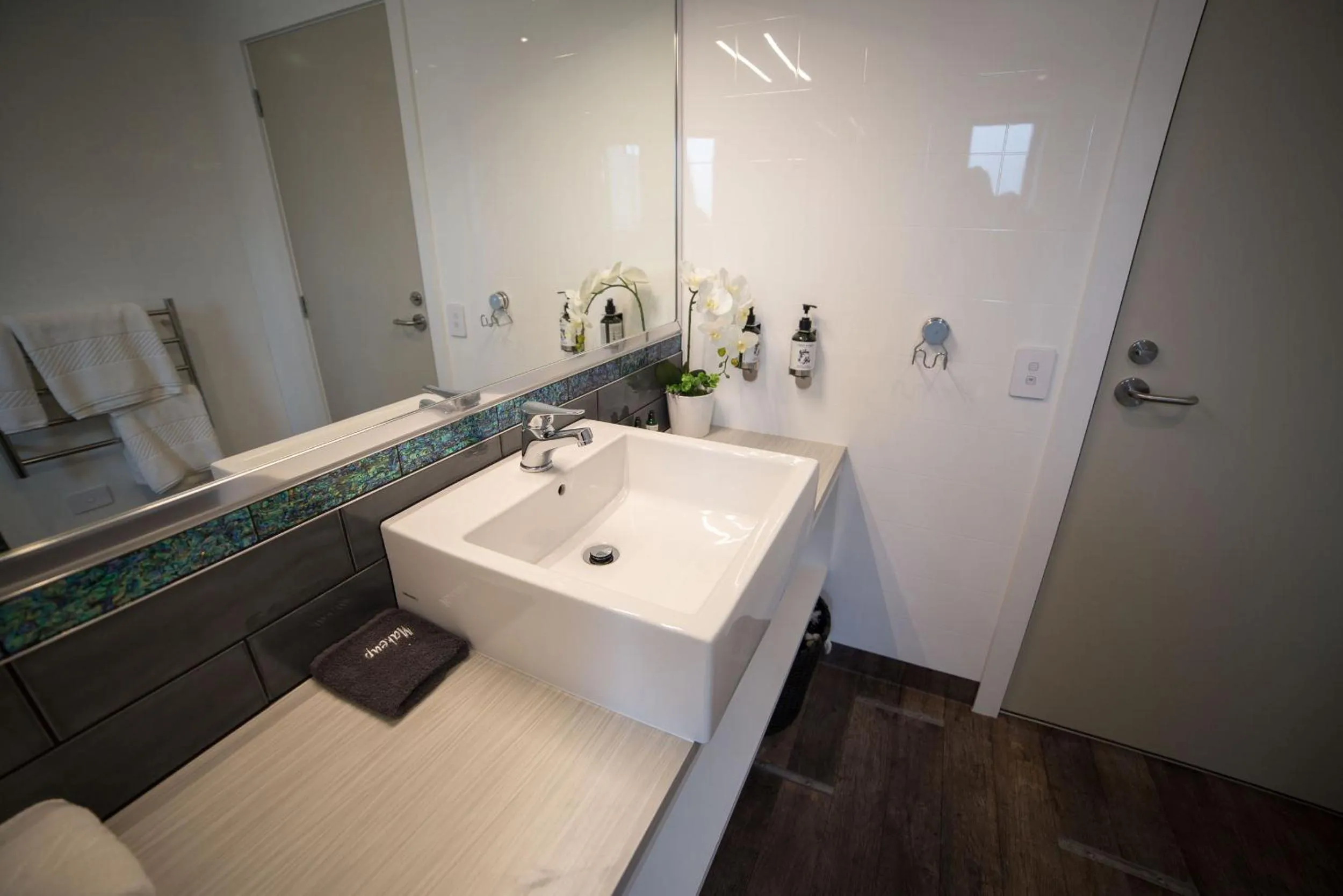 Bathroom in Red Tussock Motel