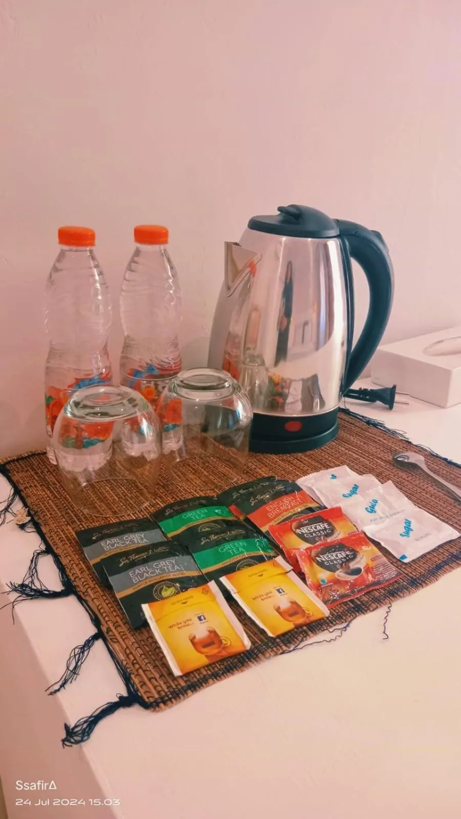 Coffee/tea facilities in Living Trawangan Hotel