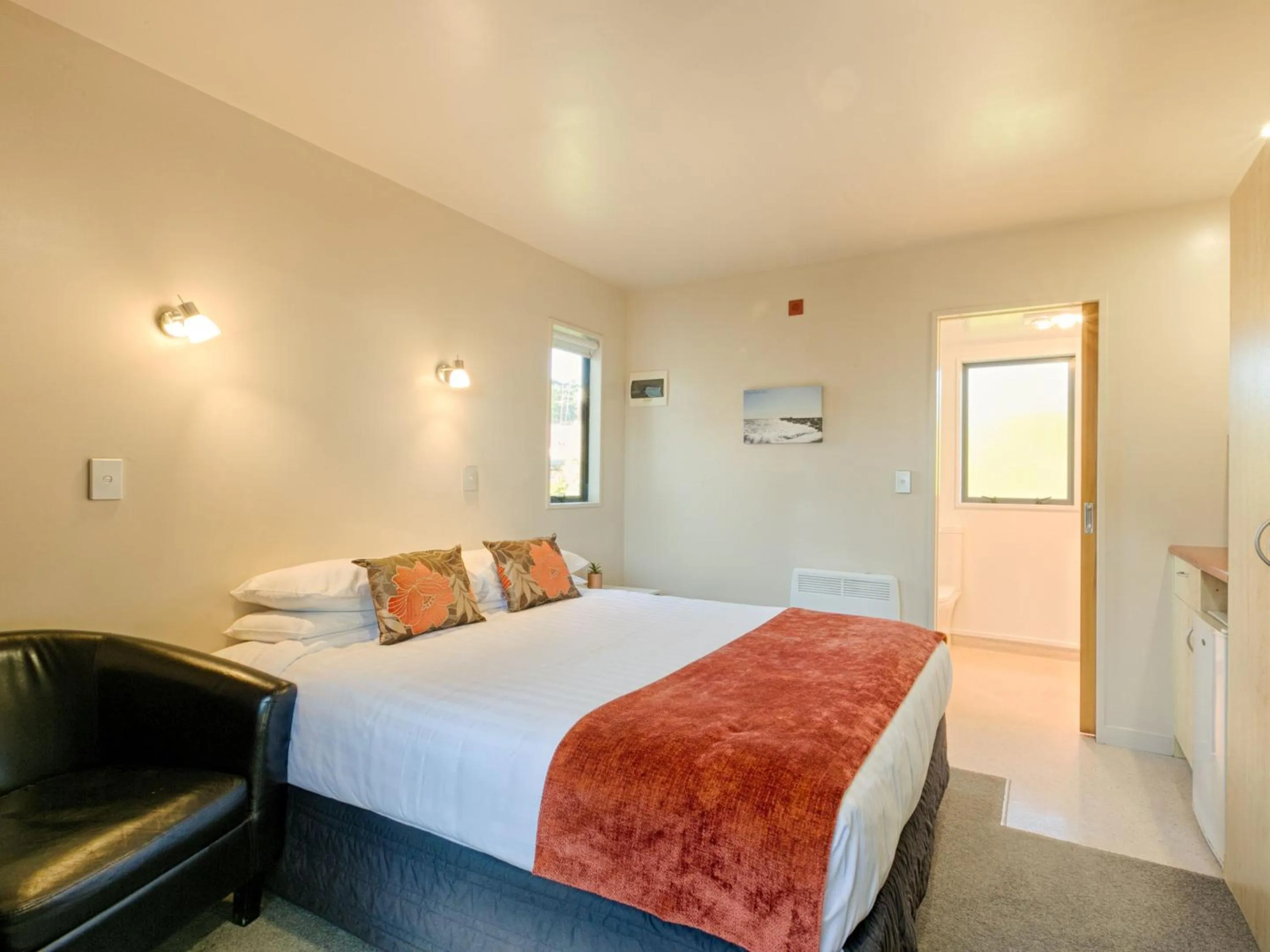 Photo of the whole room, Bed in Bella Vista Motel Greymouth