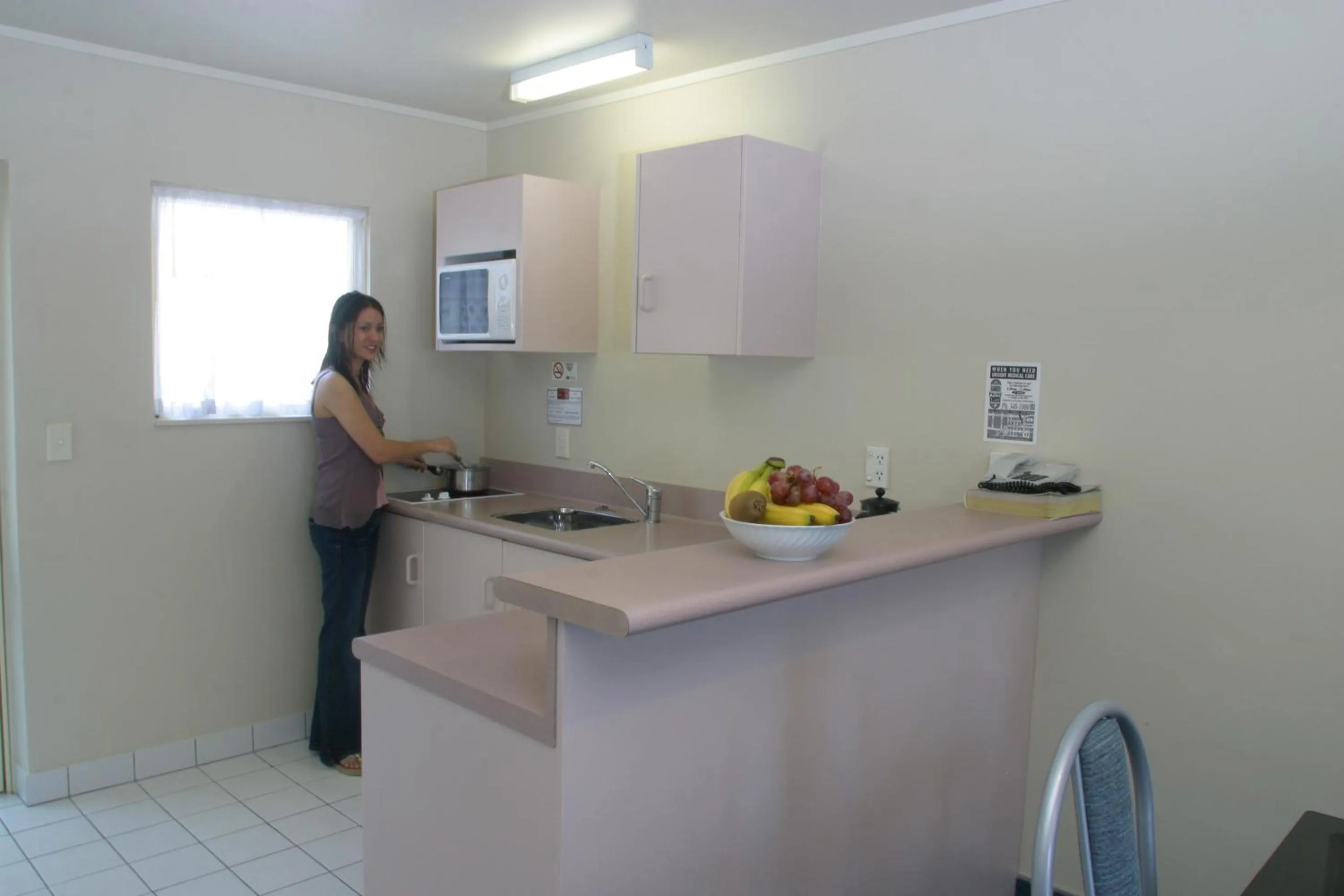 Two-Bedroom Apartment with Hot Tub in Geneva Motor Lodge