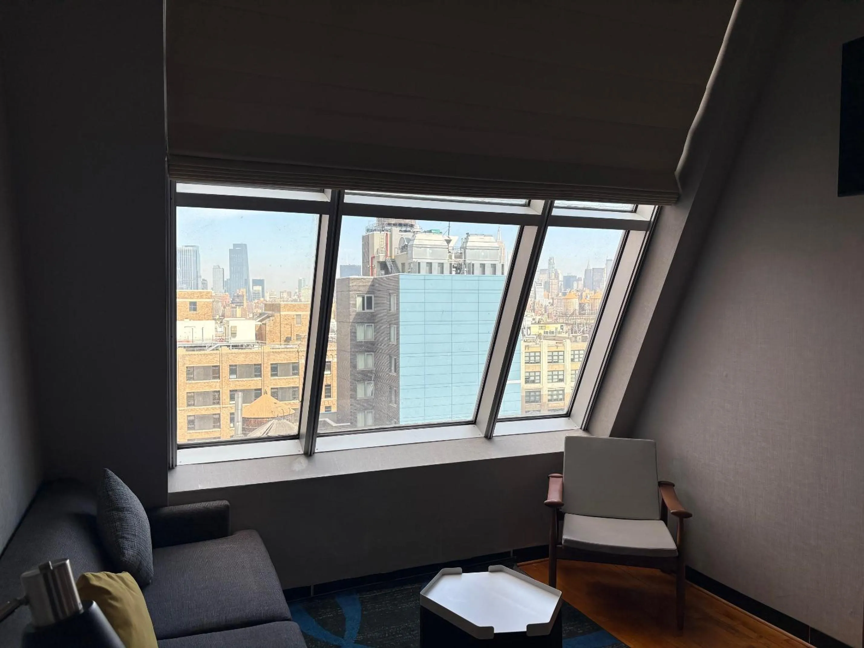 TV and multimedia in Four Points by Sheraton Manhattan SoHo Village