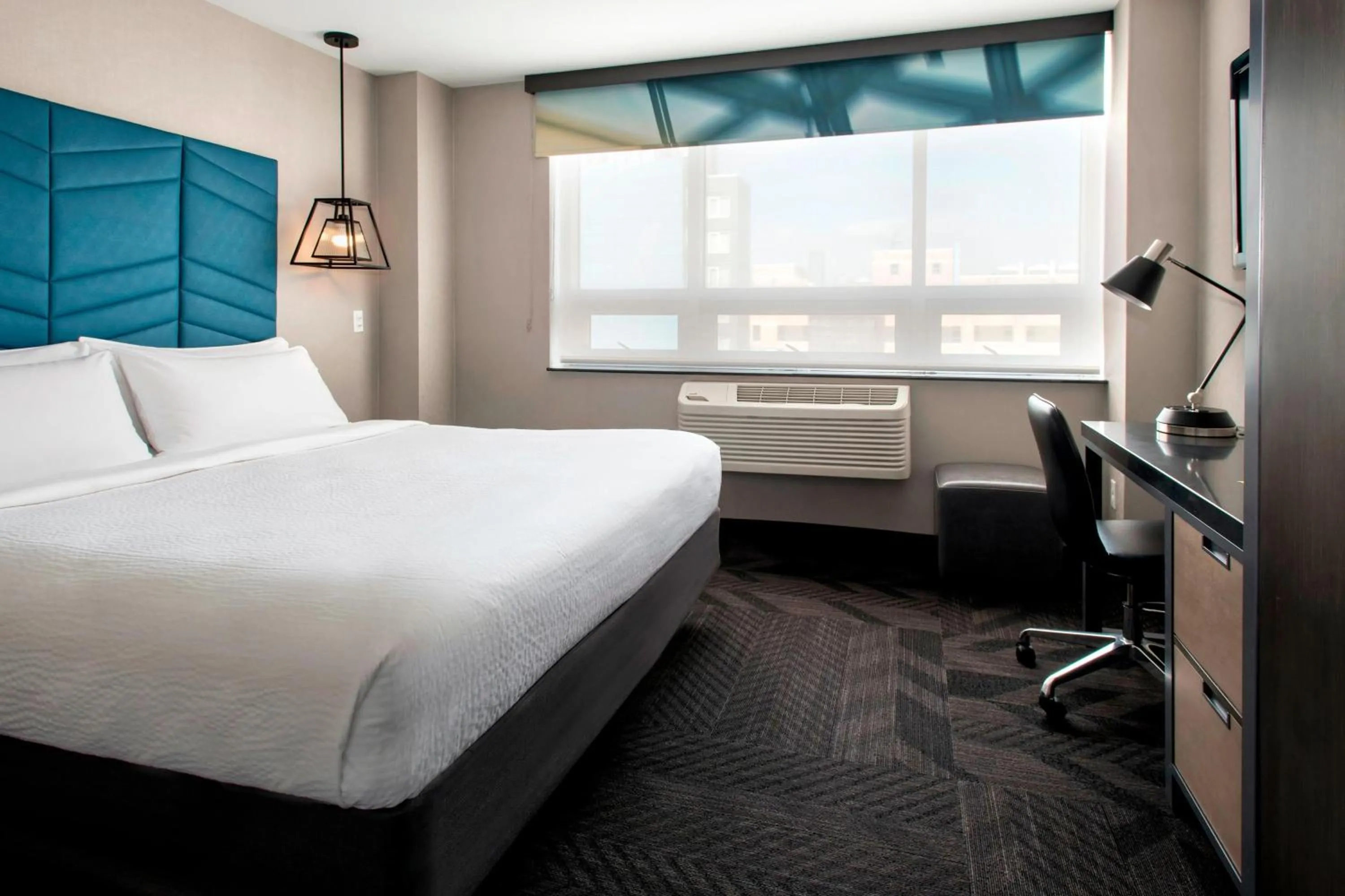 Photo of the whole room, Bed in Four Points by Sheraton Manhattan SoHo Village