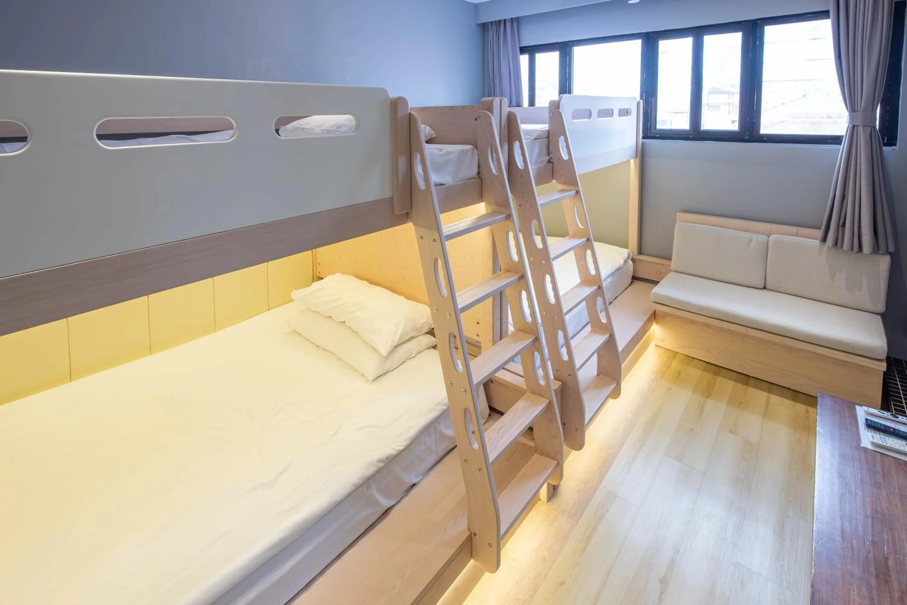 Photo of the whole room, Bed in Rest Chinatown Hotel