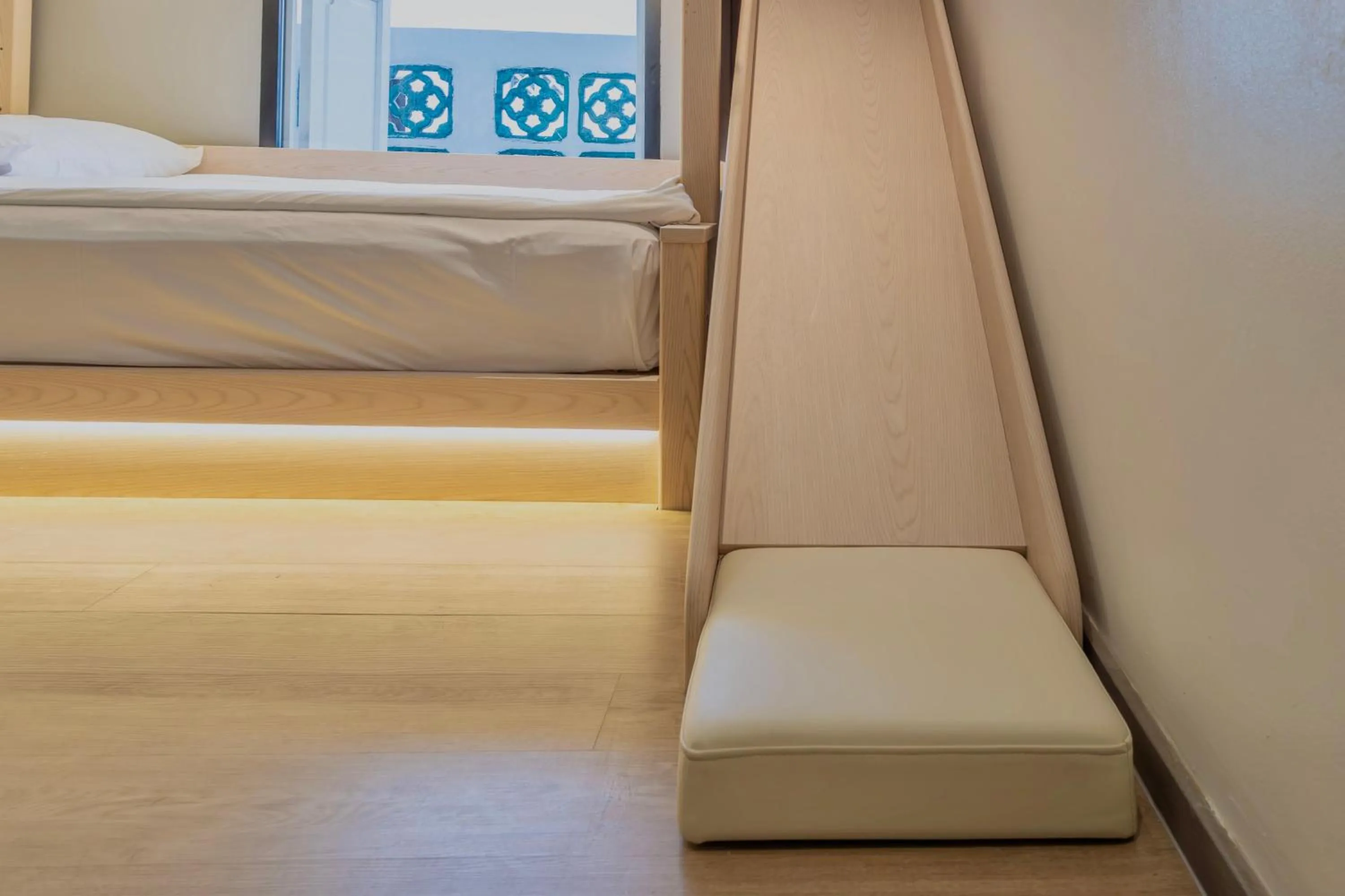 Bed in Rest Chinatown Hotel