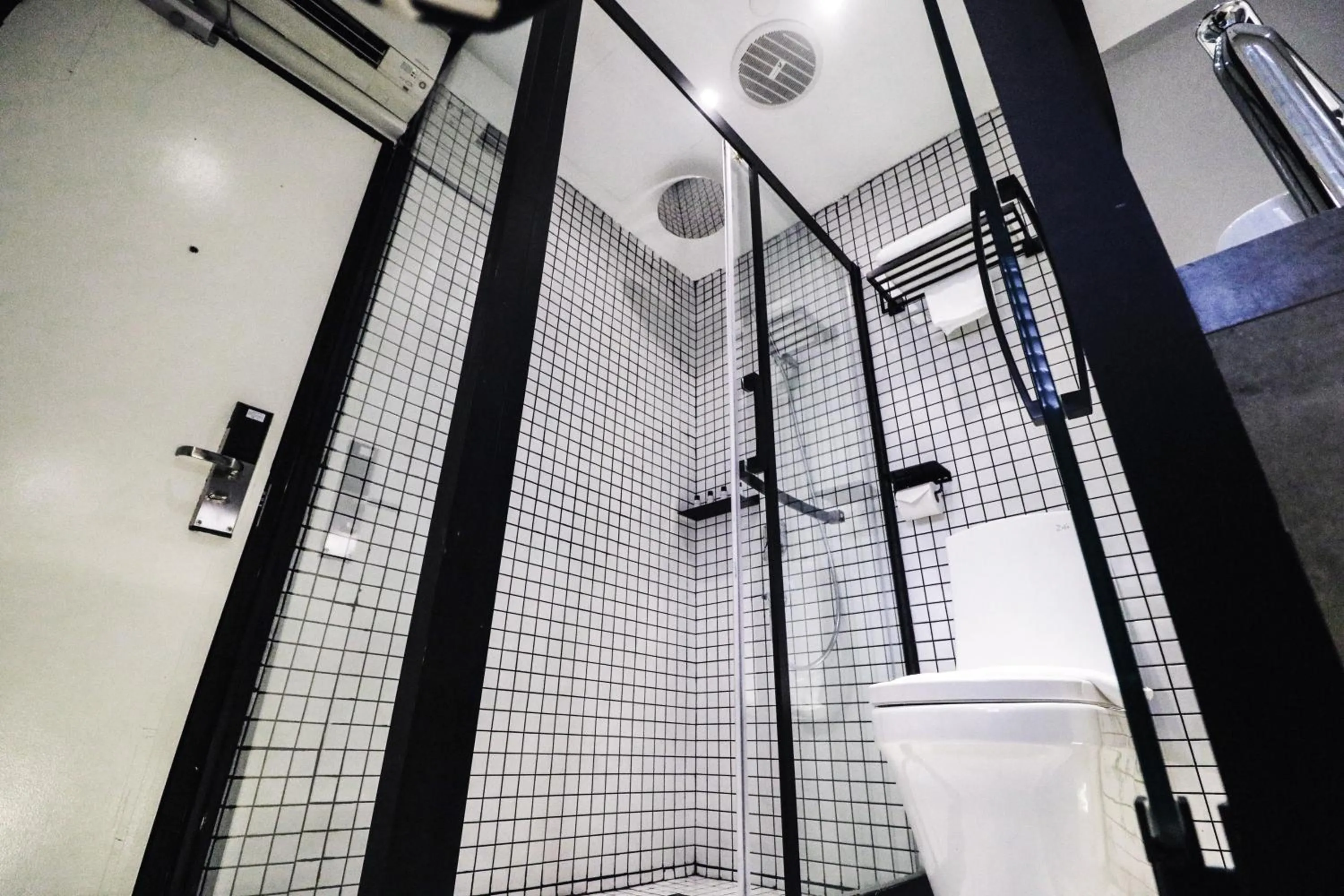 Bathroom in Rest Chinatown Hotel