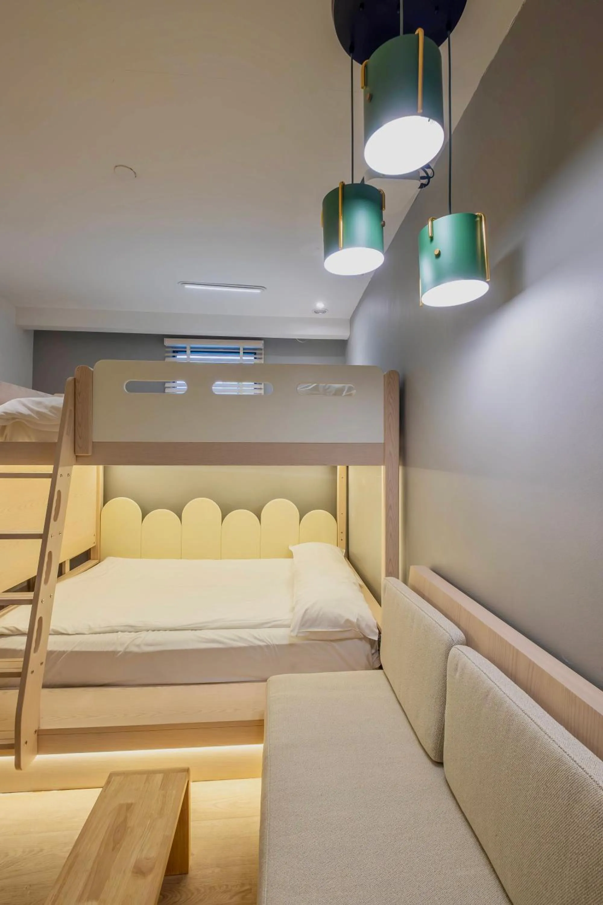 Bed in Rest Chinatown Hotel