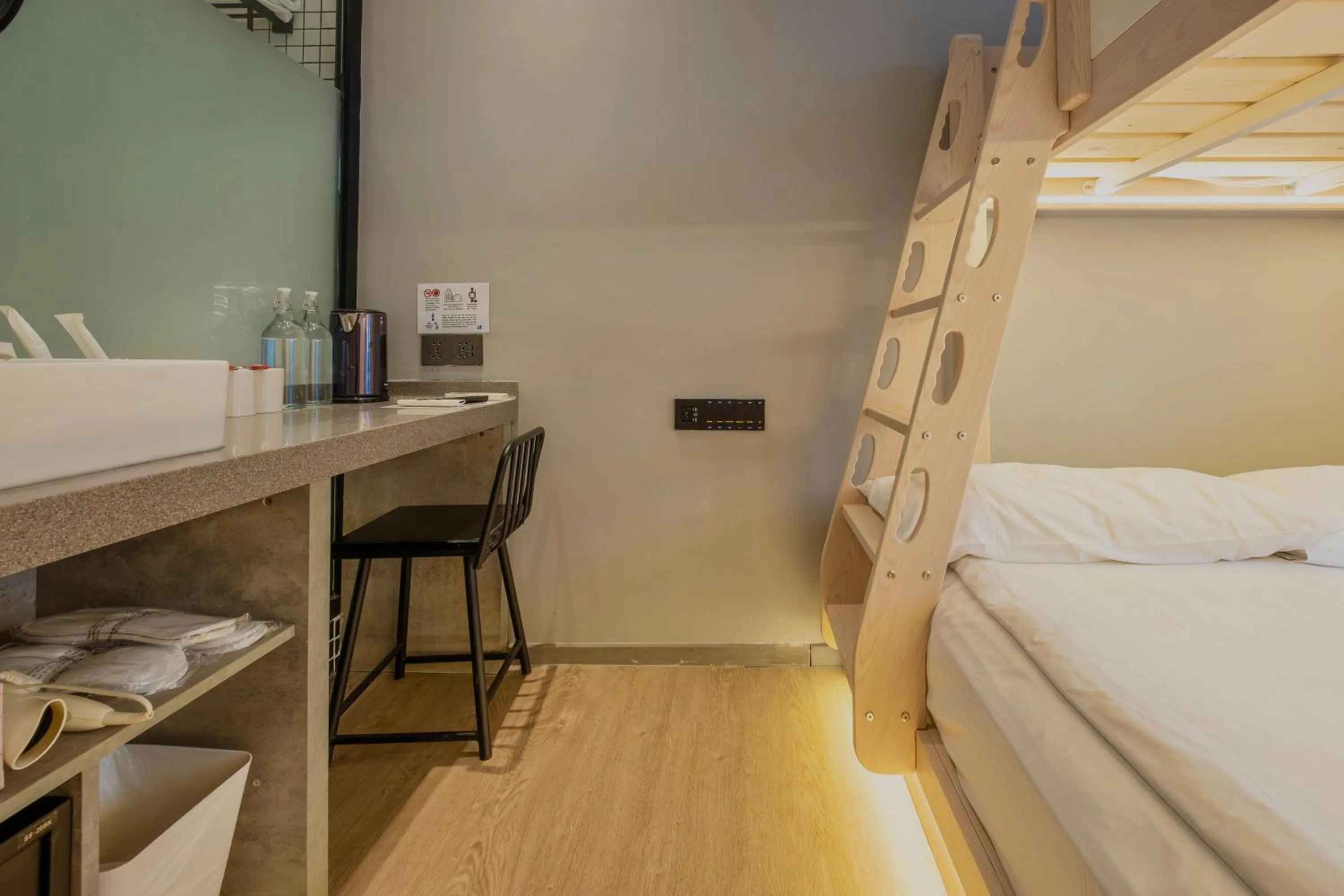 Bed in Rest Chinatown Hotel