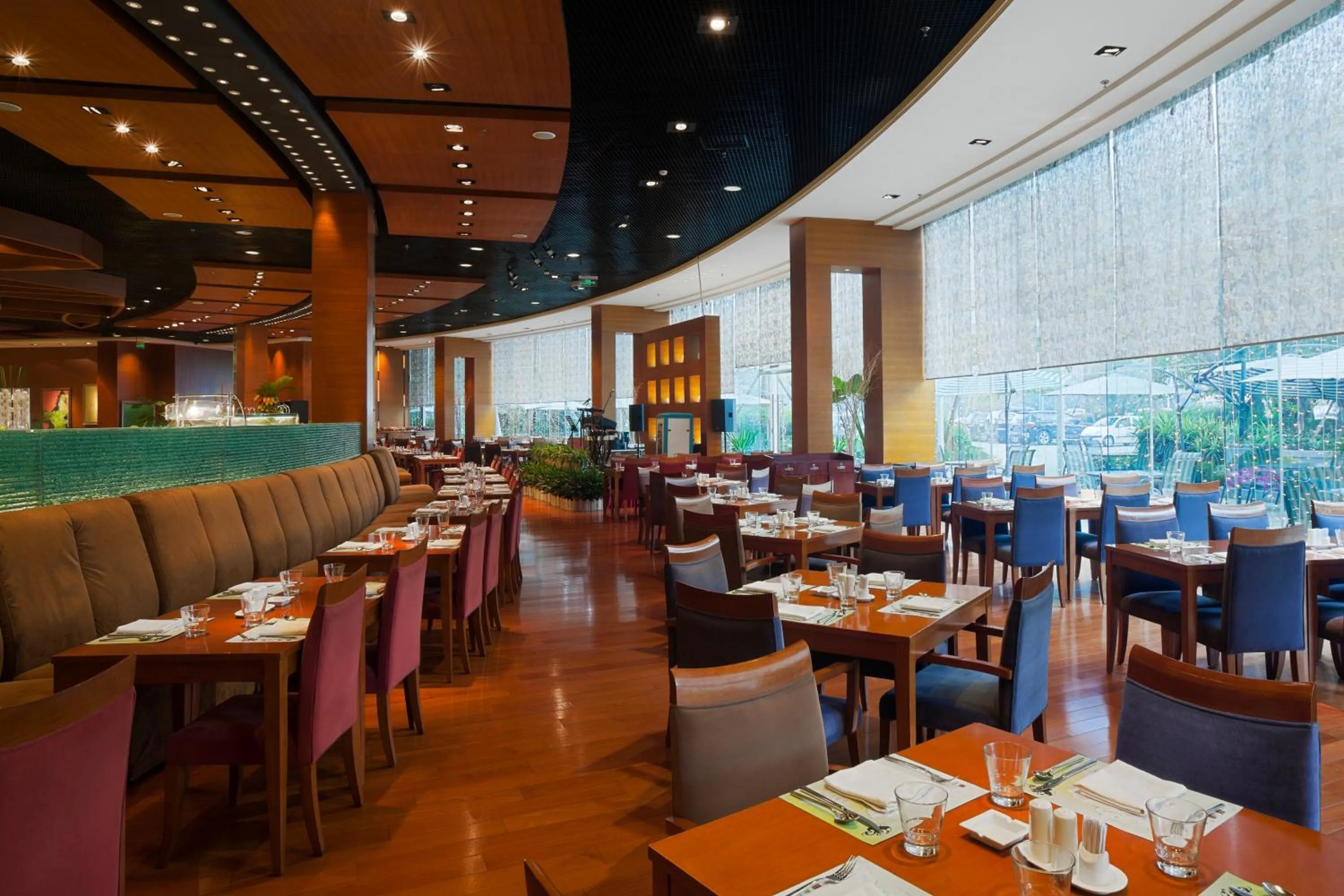Restaurant/places to eat in Holiday Inn Chengdu Century City West, an IHG Hotel