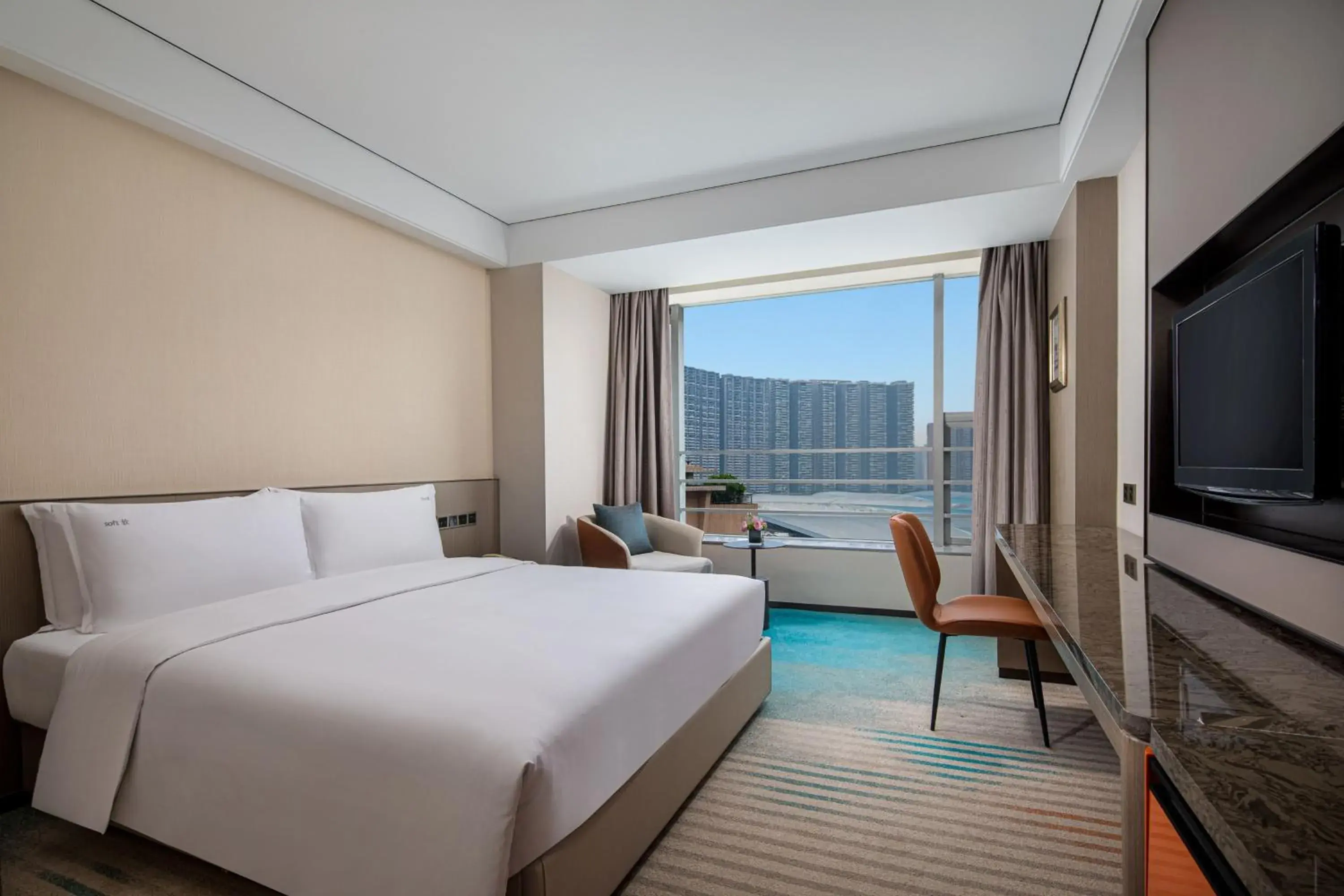 Premium King Room in Holiday Inn Chengdu Century City-WestTower Premium King Room in Holiday Inn Chengdu Century City-WestTower