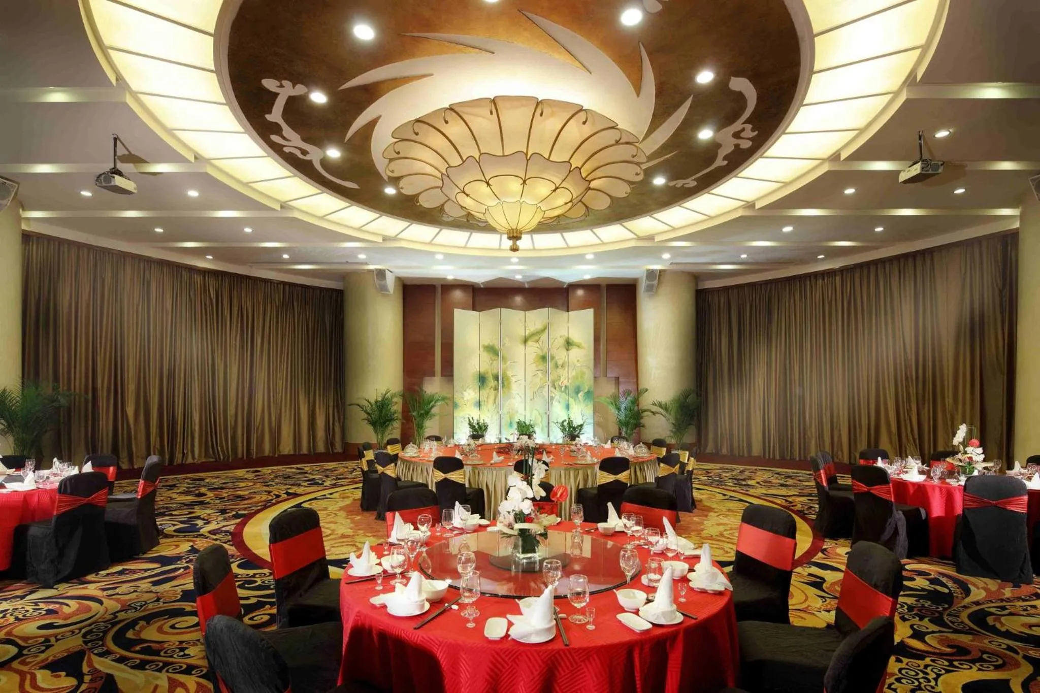 Meeting/conference room in Holiday Inn Chengdu Century City West, an IHG Hotel