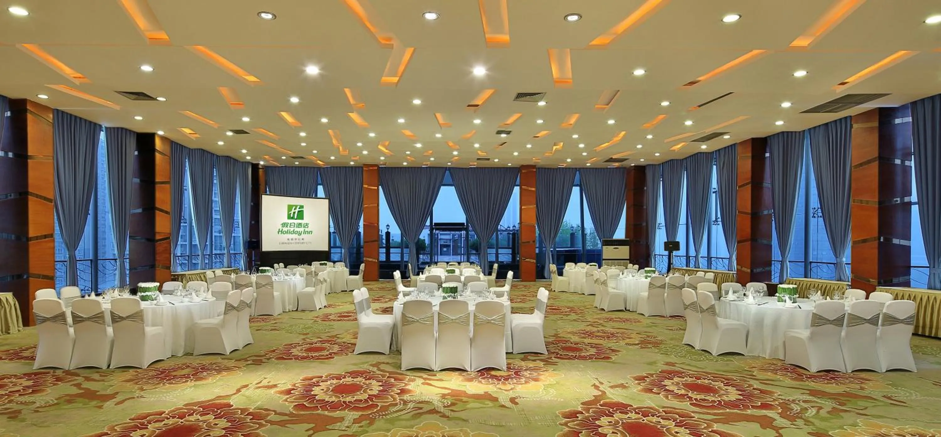 Meeting/conference room in Holiday Inn Chengdu Century City West, an IHG Hotel
