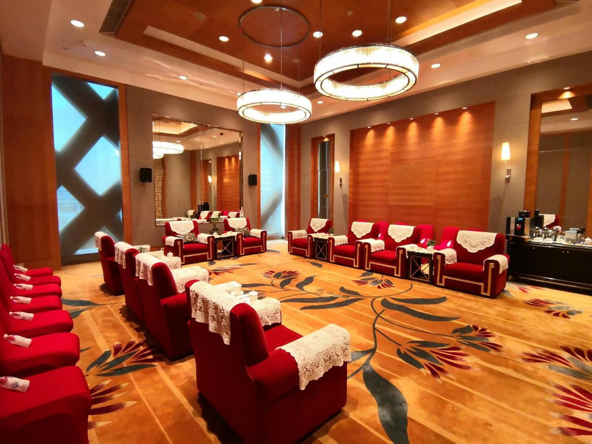 Meeting/conference room in Holiday Inn Chengdu Century City West, an IHG Hotel