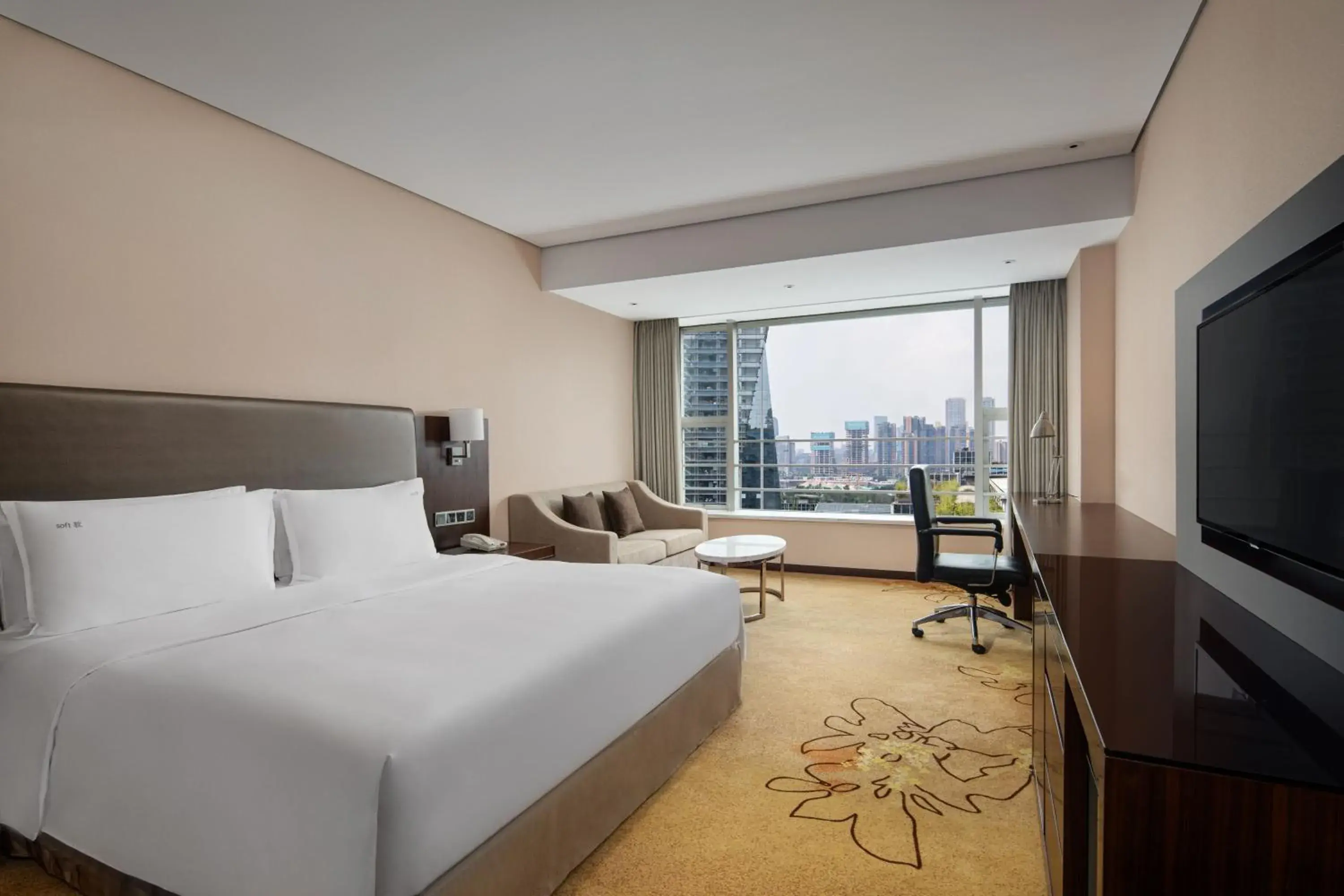 Premium King Room - Lounge Access in Holiday Inn Chengdu Century City West, an IHG Hotel Premium King Room - Lounge Access in Holiday Inn Chengdu Century City West, an IHG Hotel
