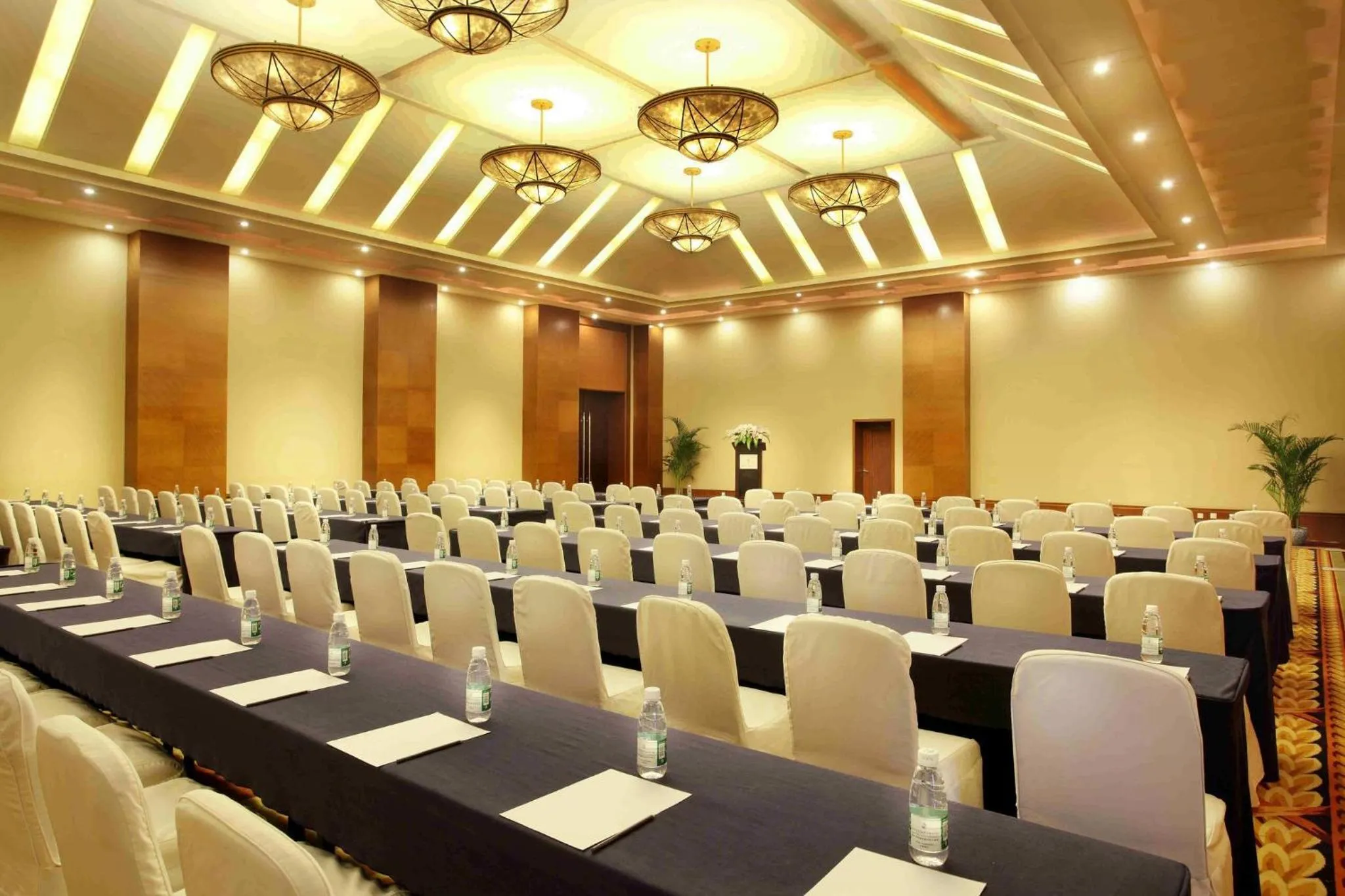 Meeting/conference room in Holiday Inn Chengdu Century City West, an IHG Hotel