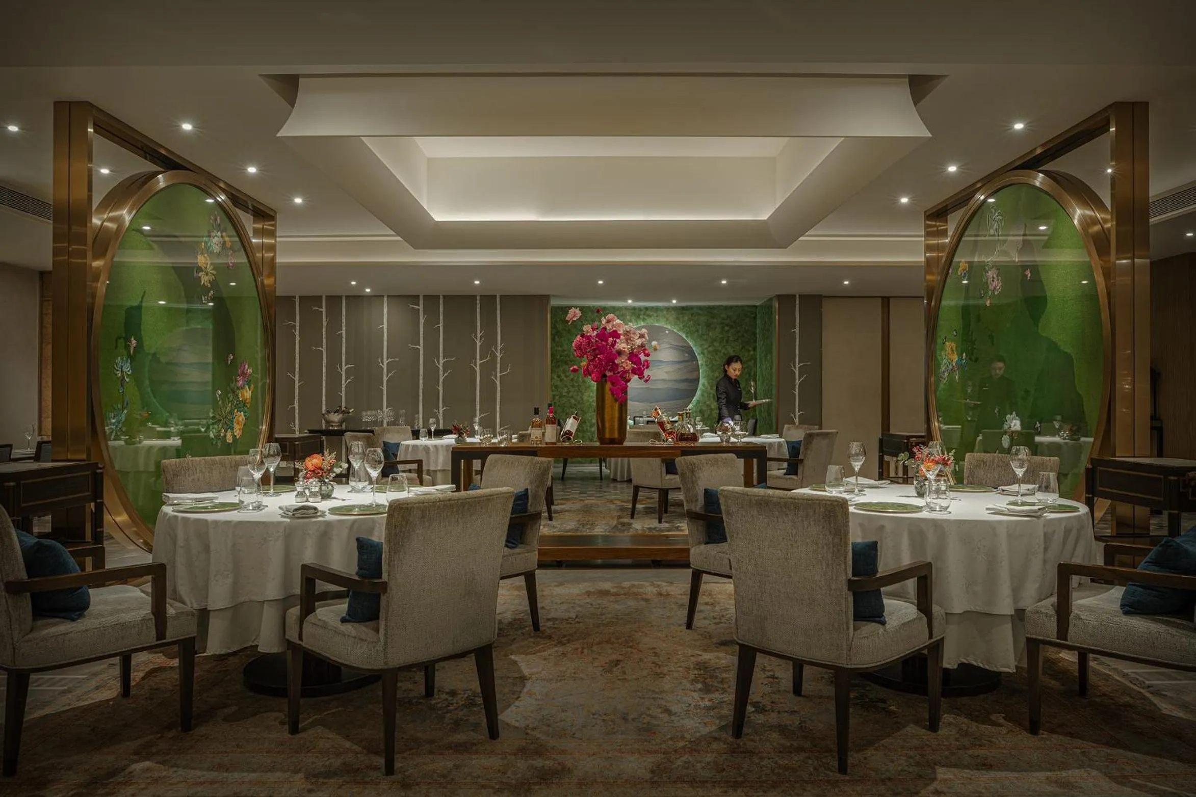 Restaurant/places to eat in The Peninsula Beijing