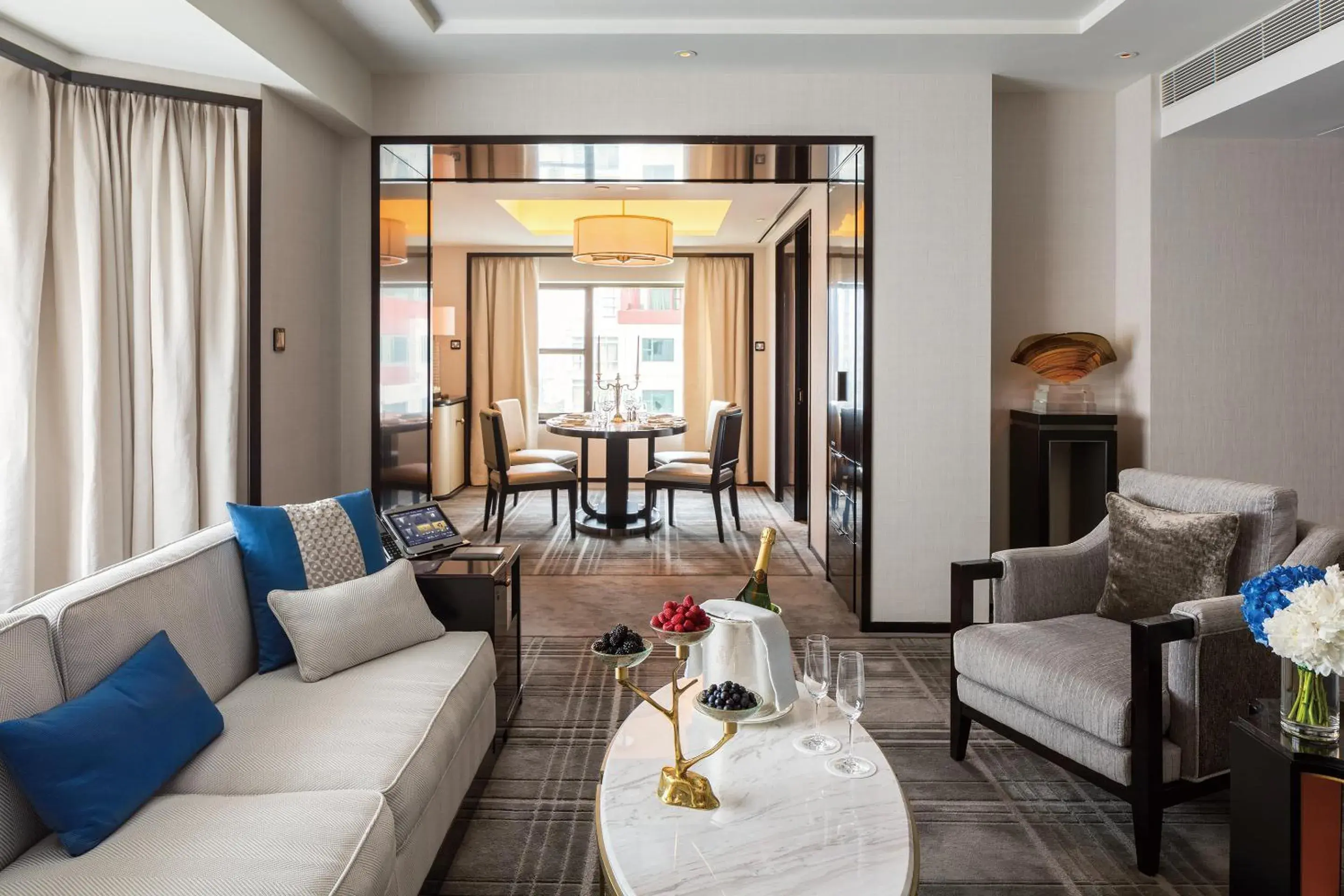 Living room in The Peninsula Beijing Living room in The Peninsula Beijing