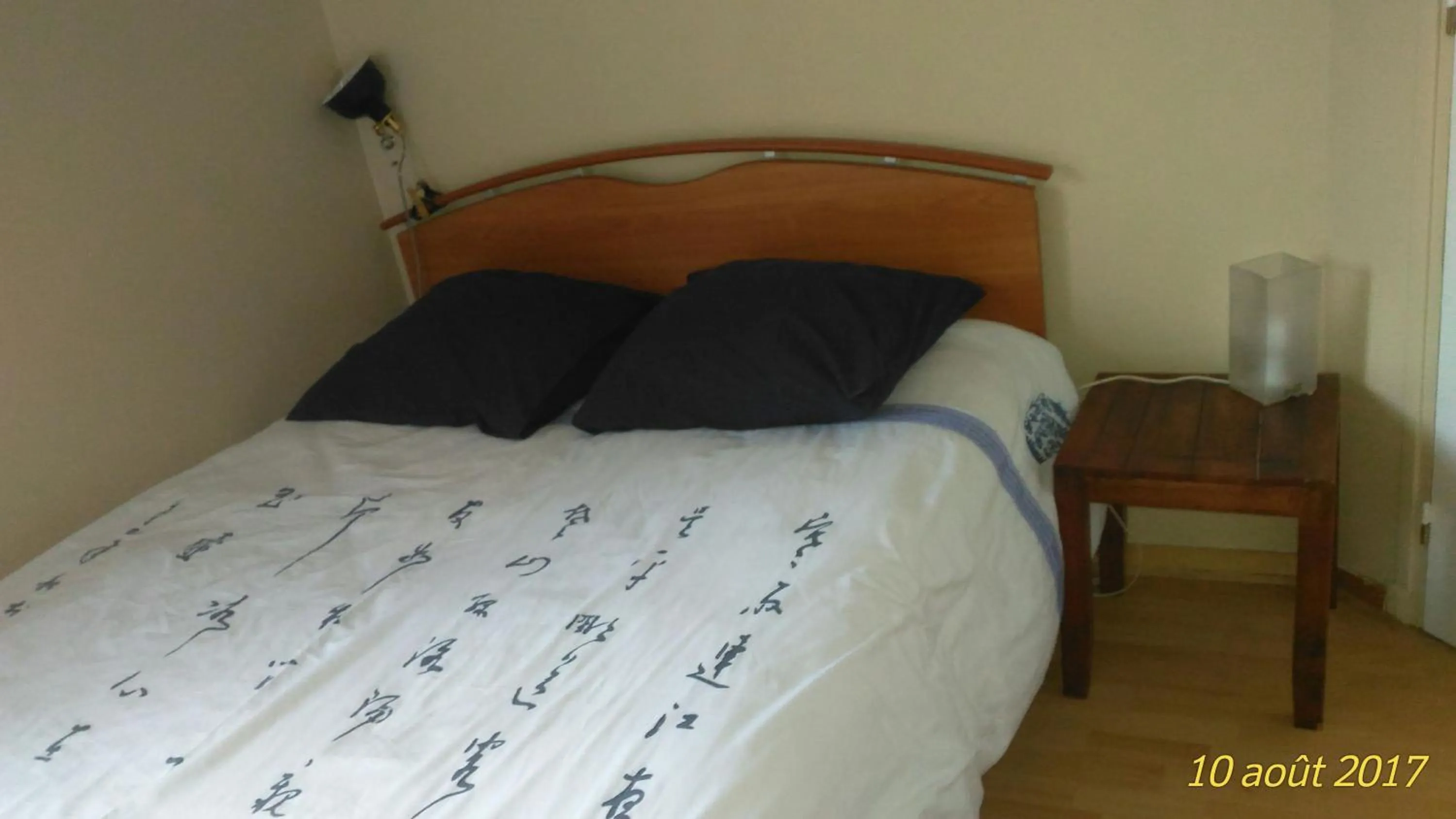 Photo of the whole room, Bed in Maison La Chapelle