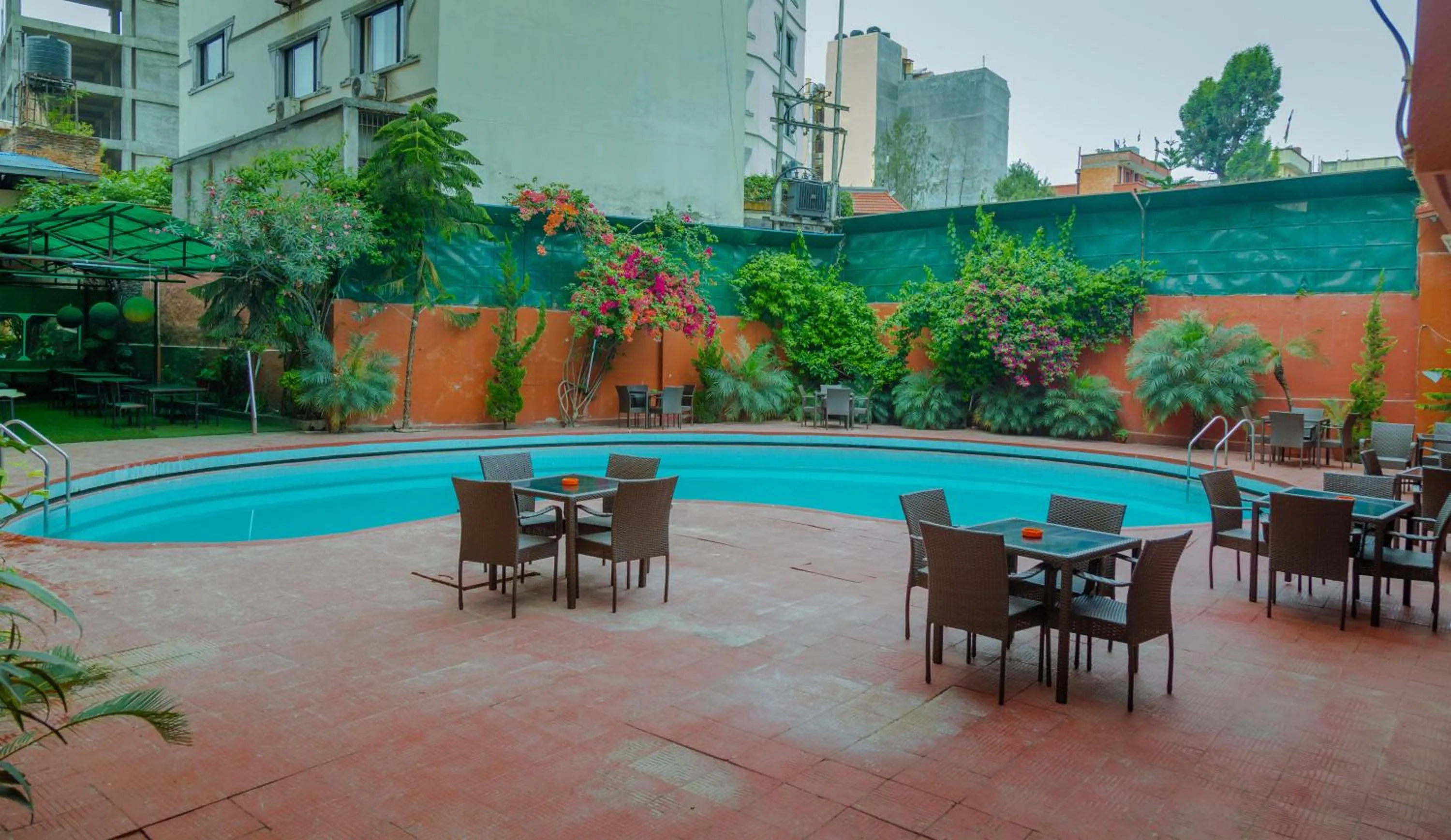 Swimming pool in Hotel Vaishali