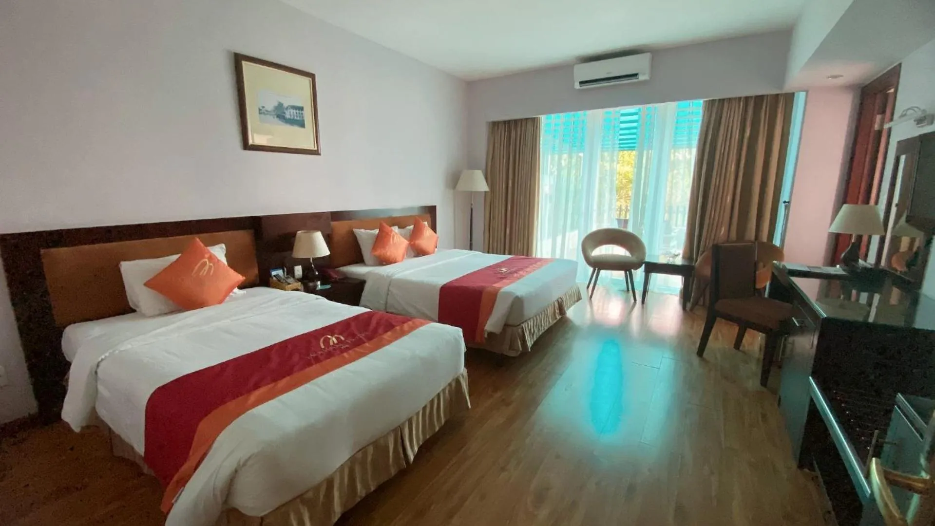 Bedroom, Bed in Mondial Hotel Hue