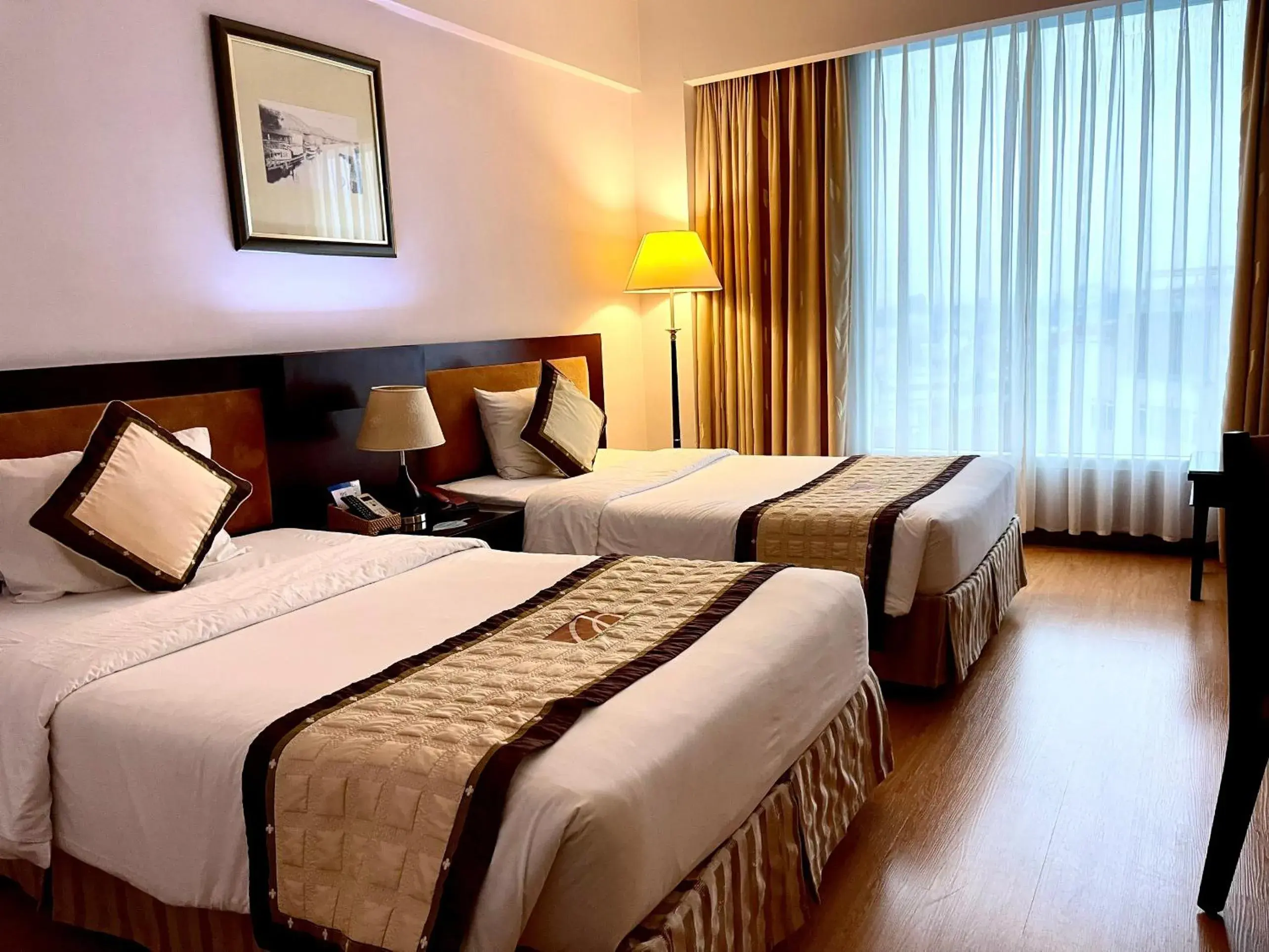 Twin Room with City View in Mondial Hotel Hue Twin Room with City View in Mondial Hotel Hue