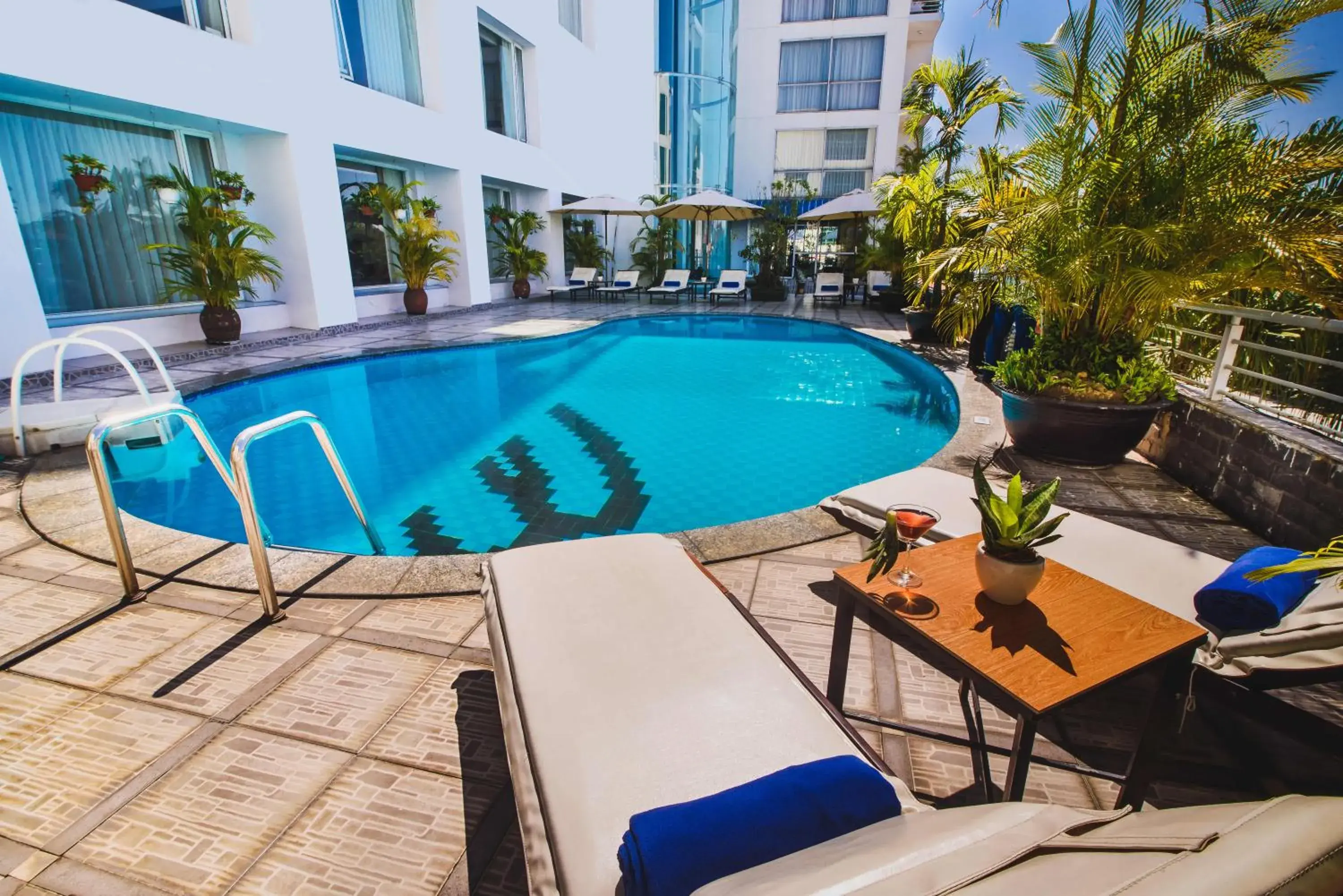 Swimming pool in Mondial Hotel Hue Swimming pool in Mondial Hotel Hue