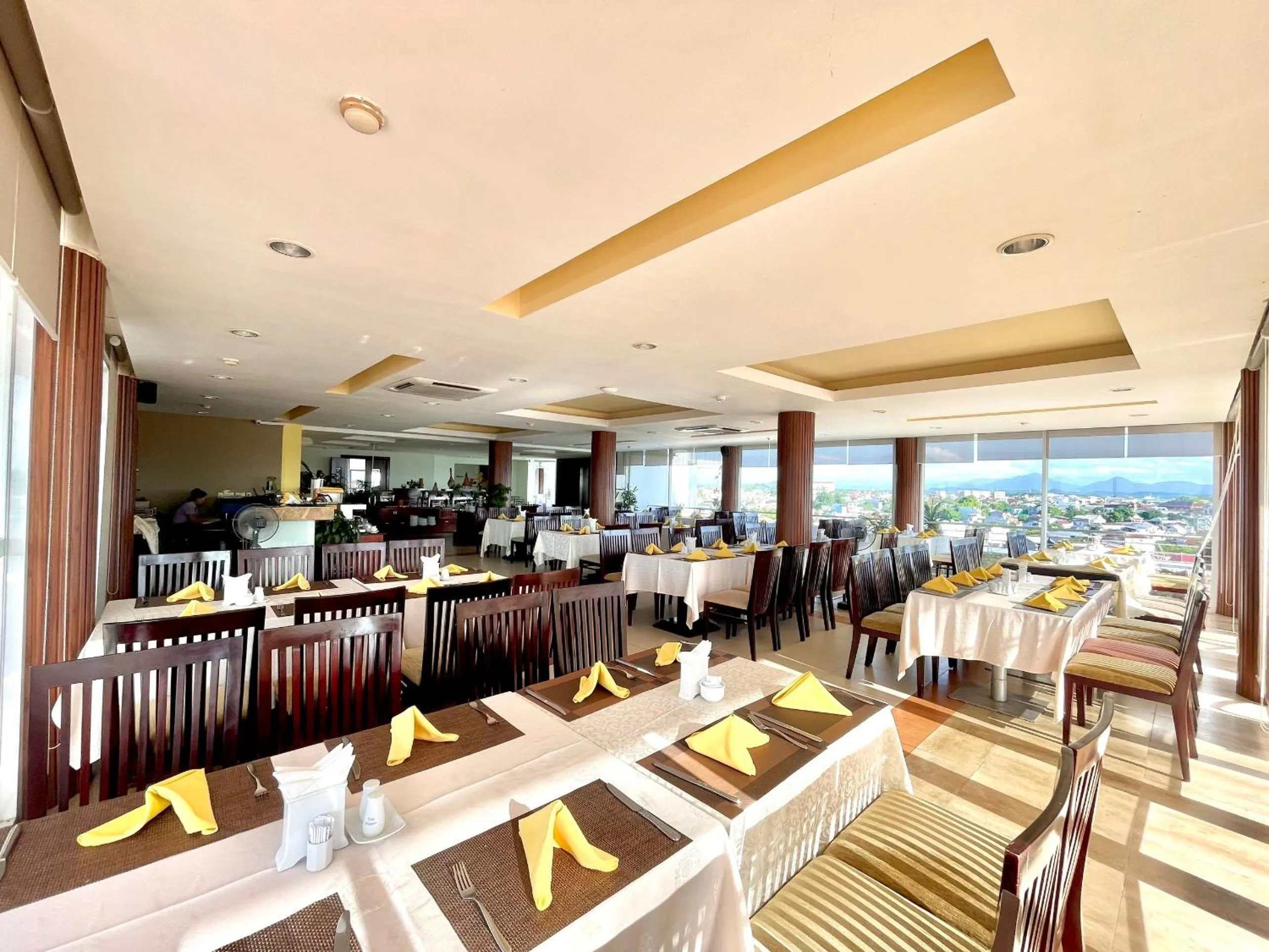 Restaurant/places to eat in Mondial Hotel Hue