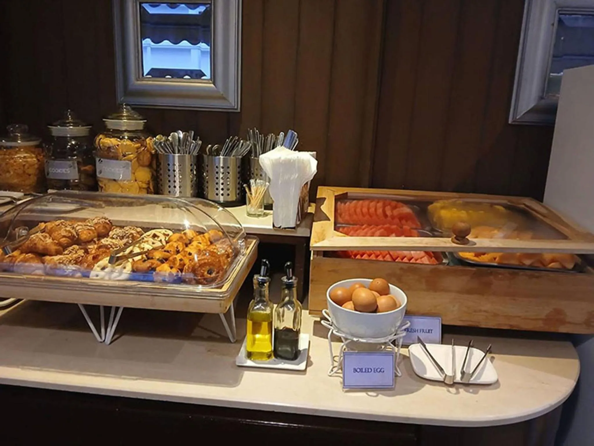 Breakfast in Sawasdee Hotel @ Sukhumvit Soi 8