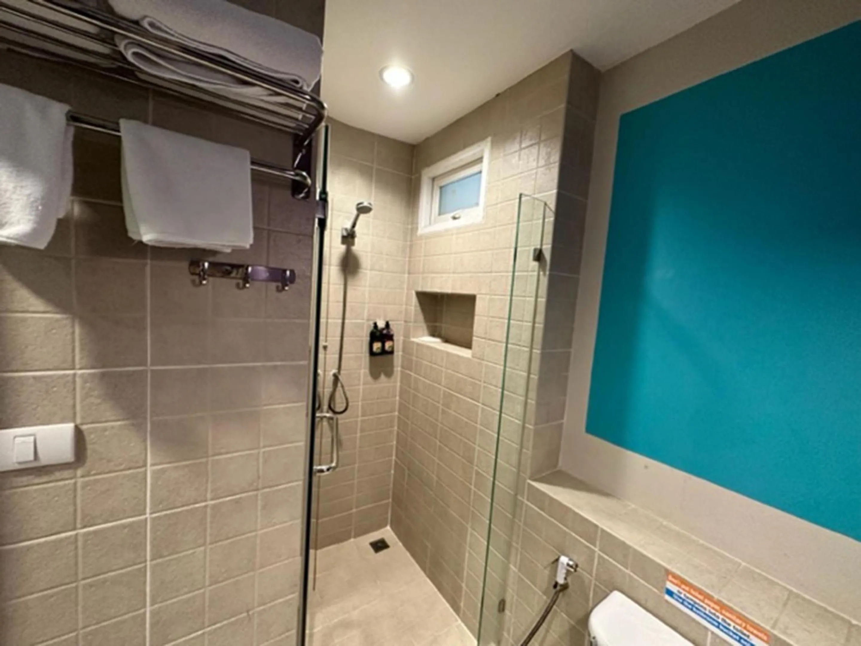 Bathroom in Sawasdee Hotel @ Sukhumvit Soi 8