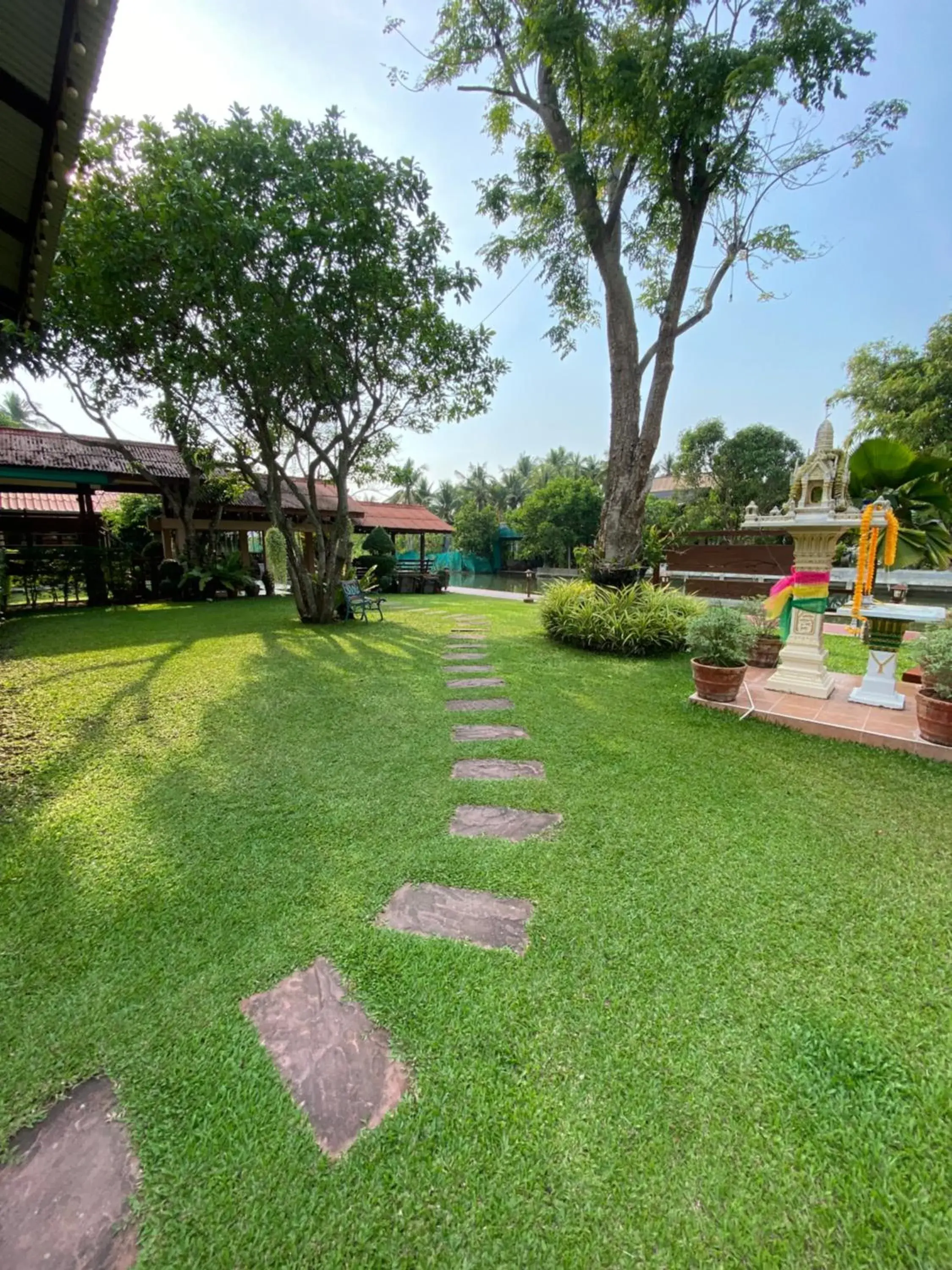 Economy Twin Room with Shared Bathroom in บ้านกรนรา Baan Kornnara Economy Twin Room with Shared Bathroom in บ้านกรนรา Baan Kornnara