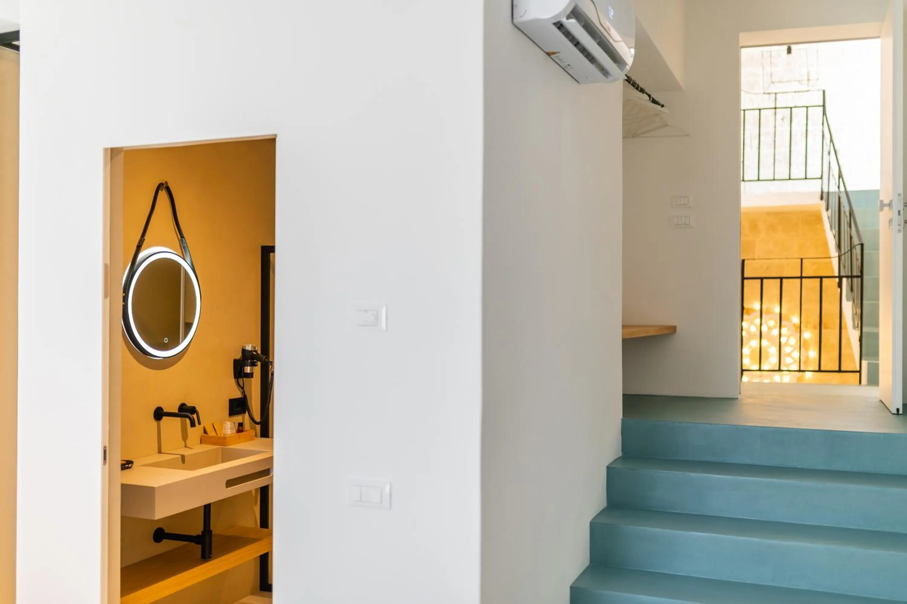 hair dresser in B&B A C-Caste