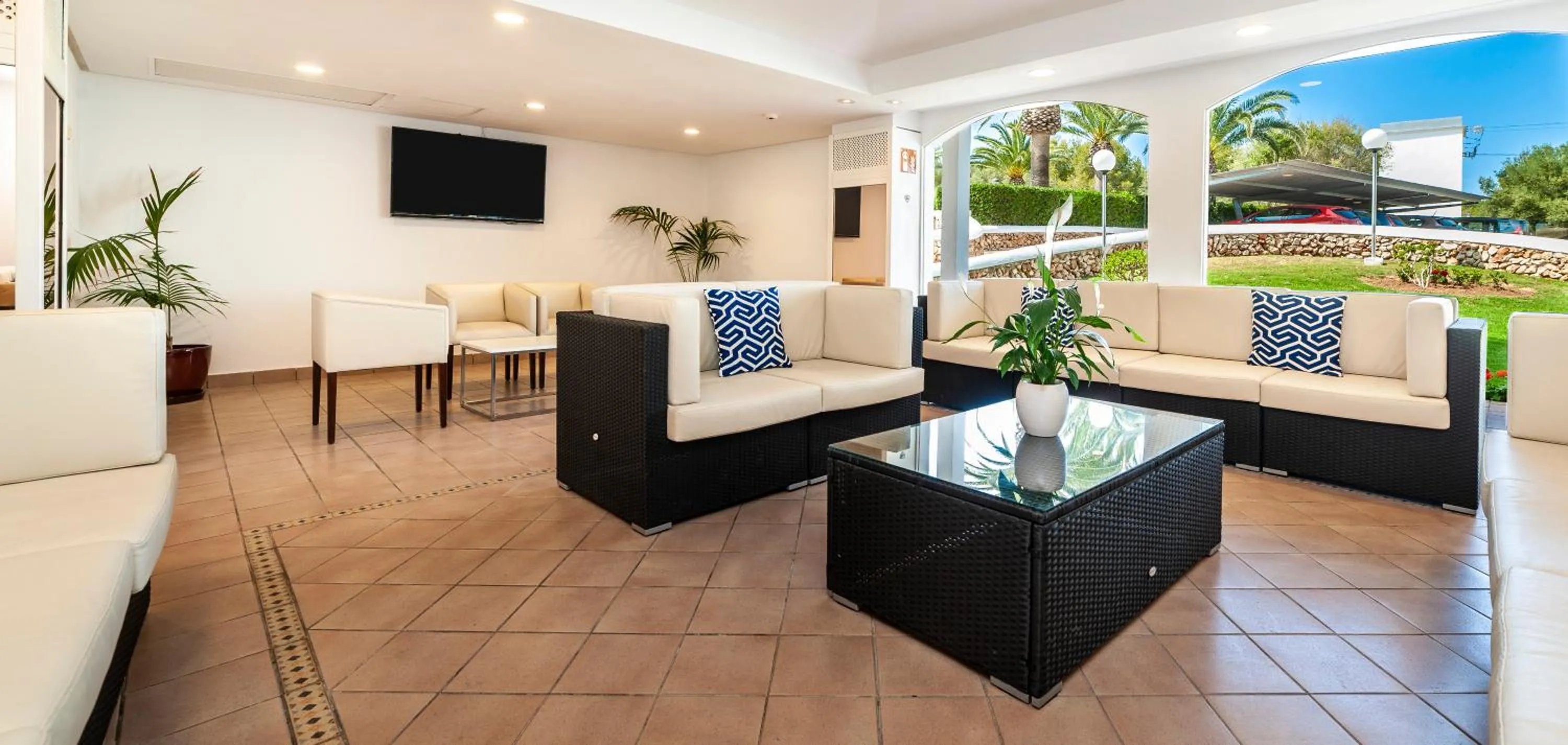 Lobby or reception in Globales Cala'n Blanes