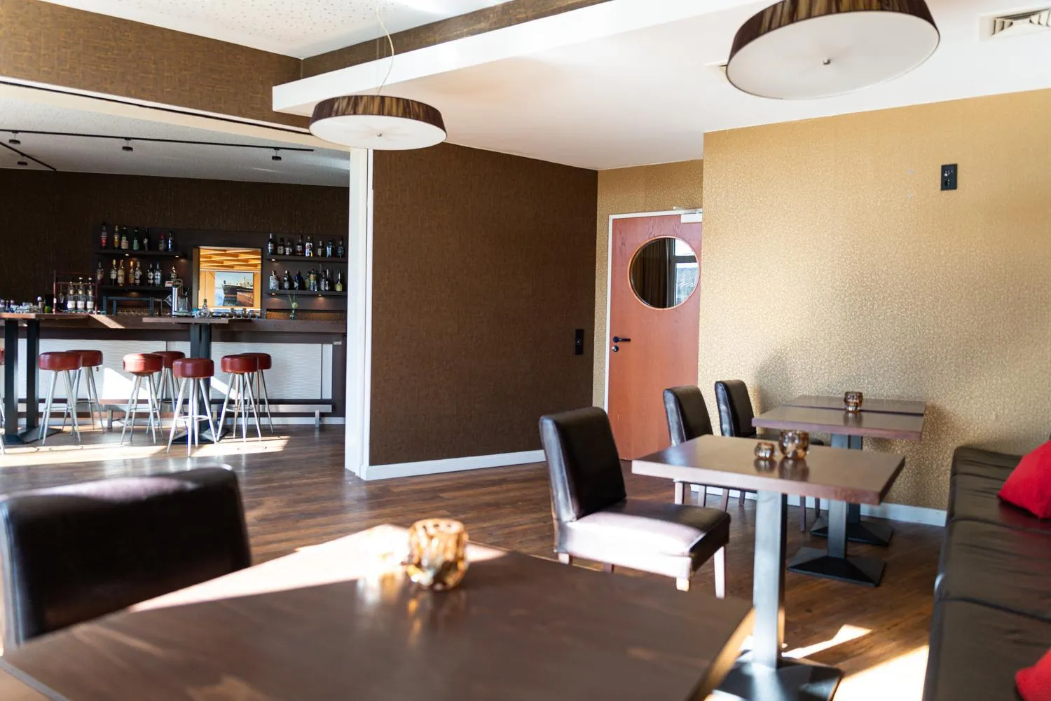 Lounge or bar in TIDE Hotel