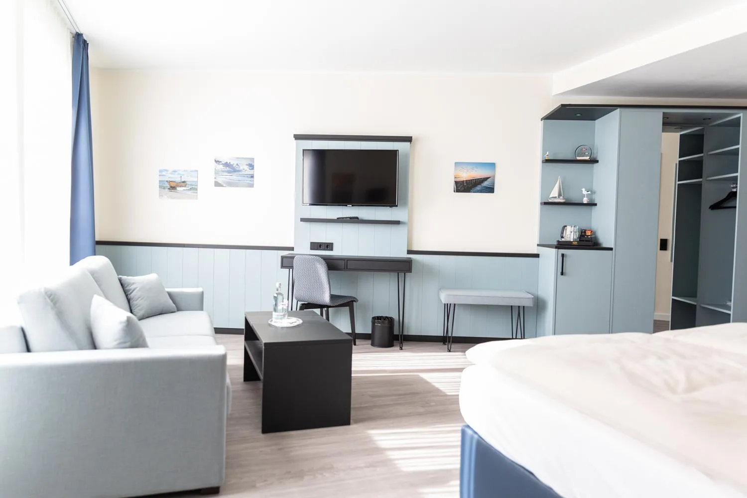 Photo of the whole room in TIDE Hotel