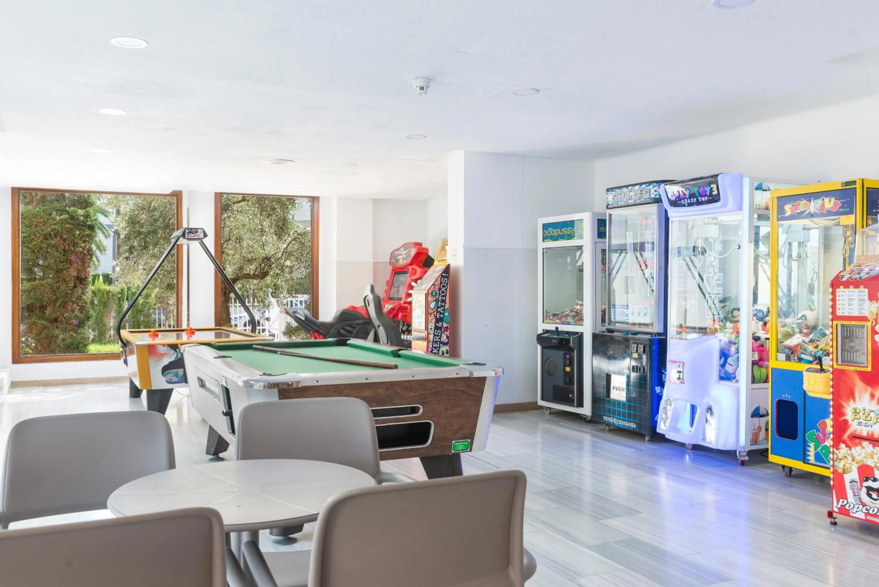 Billiard in Alcudia Beach Apartments