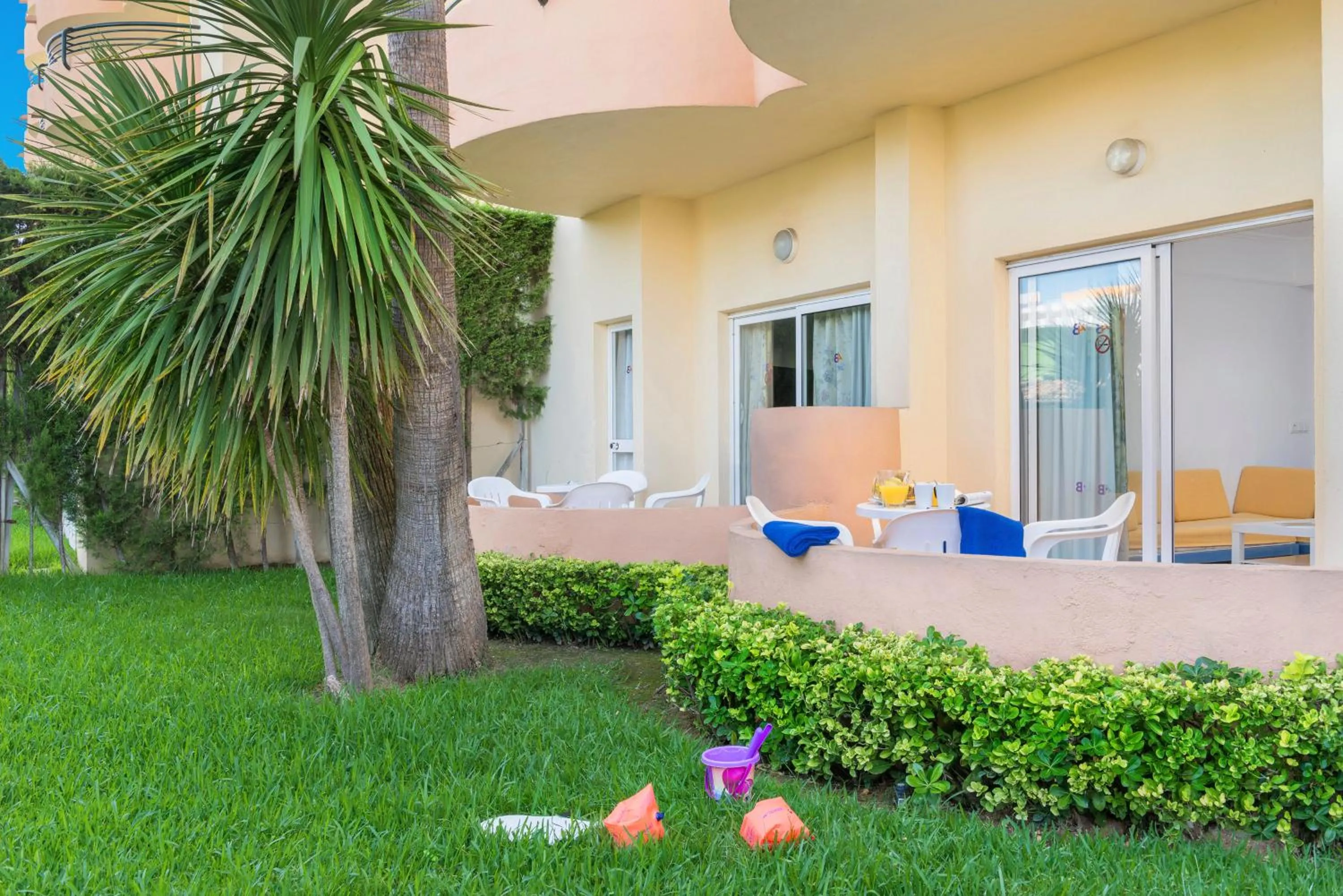 Garden view in Alcudia Beach Apartments