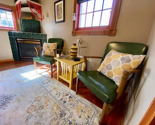 Seating area in Rock Cottage Gardens B&B