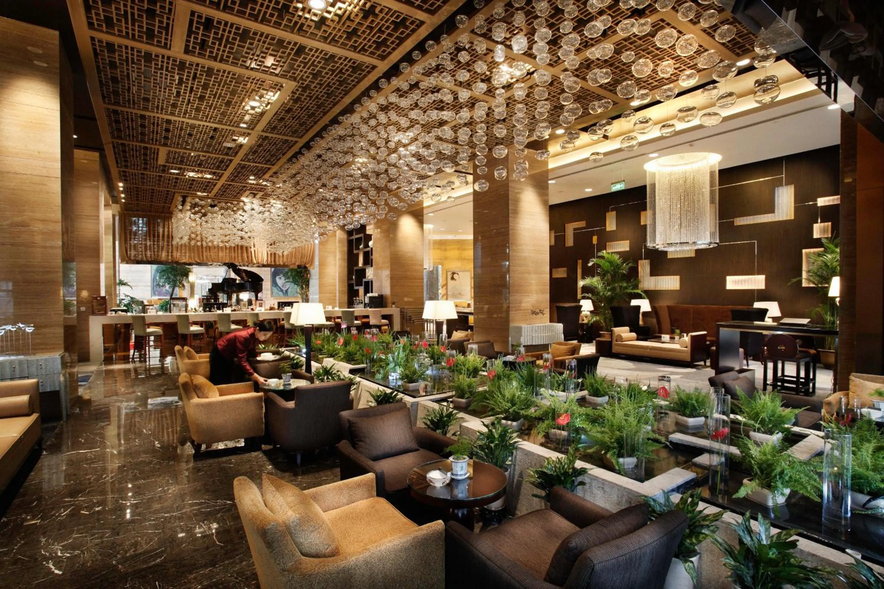 Lounge or bar in InterContinental Century City Chengdu