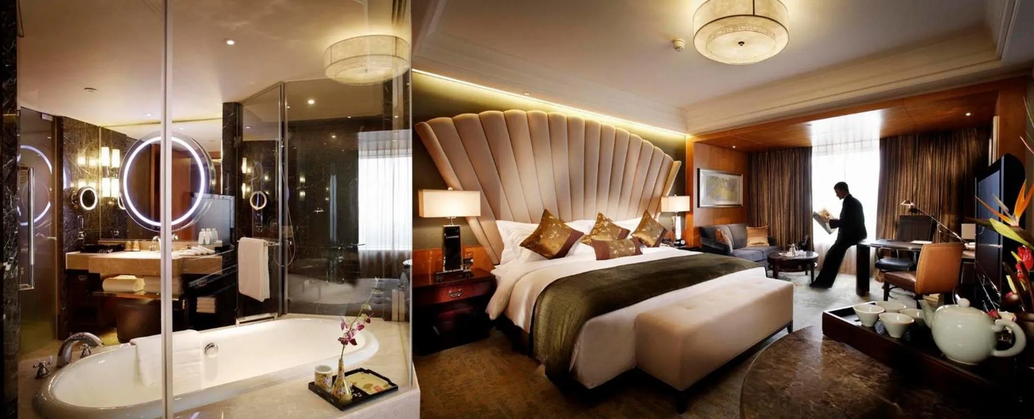 Photo of the whole room, Bed in InterContinental Century City Chengdu